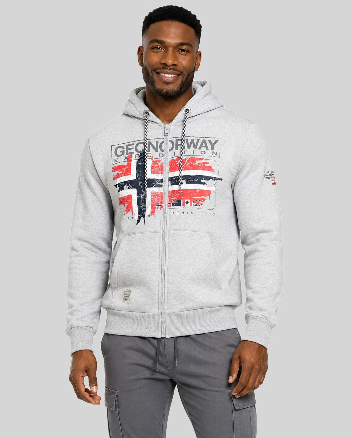 geographical-norway-grusty-herren-hoodie-hellgrau-print image 1