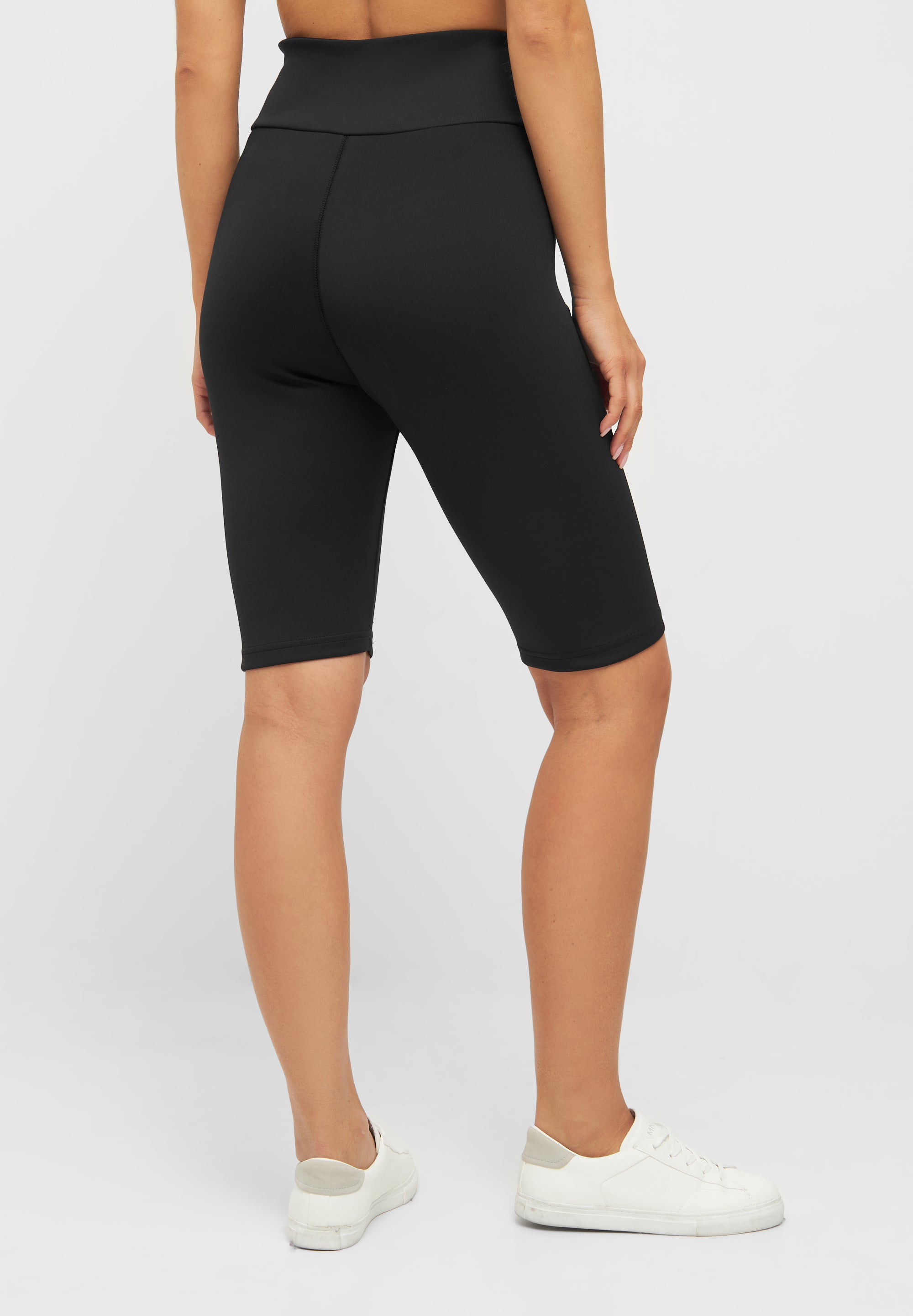 bench-hosen-magda-radler-shorts-schwarz-baumwolle image 3