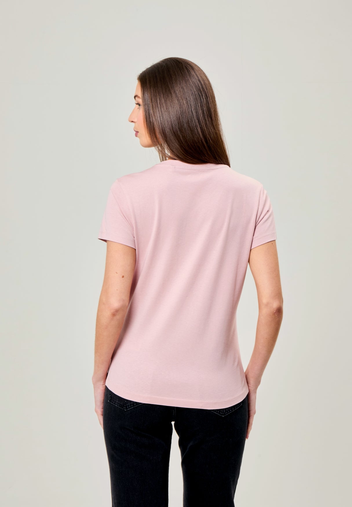bench-bellatrix-t-shirt-damen-schwarz-v-ausschnitt image 3