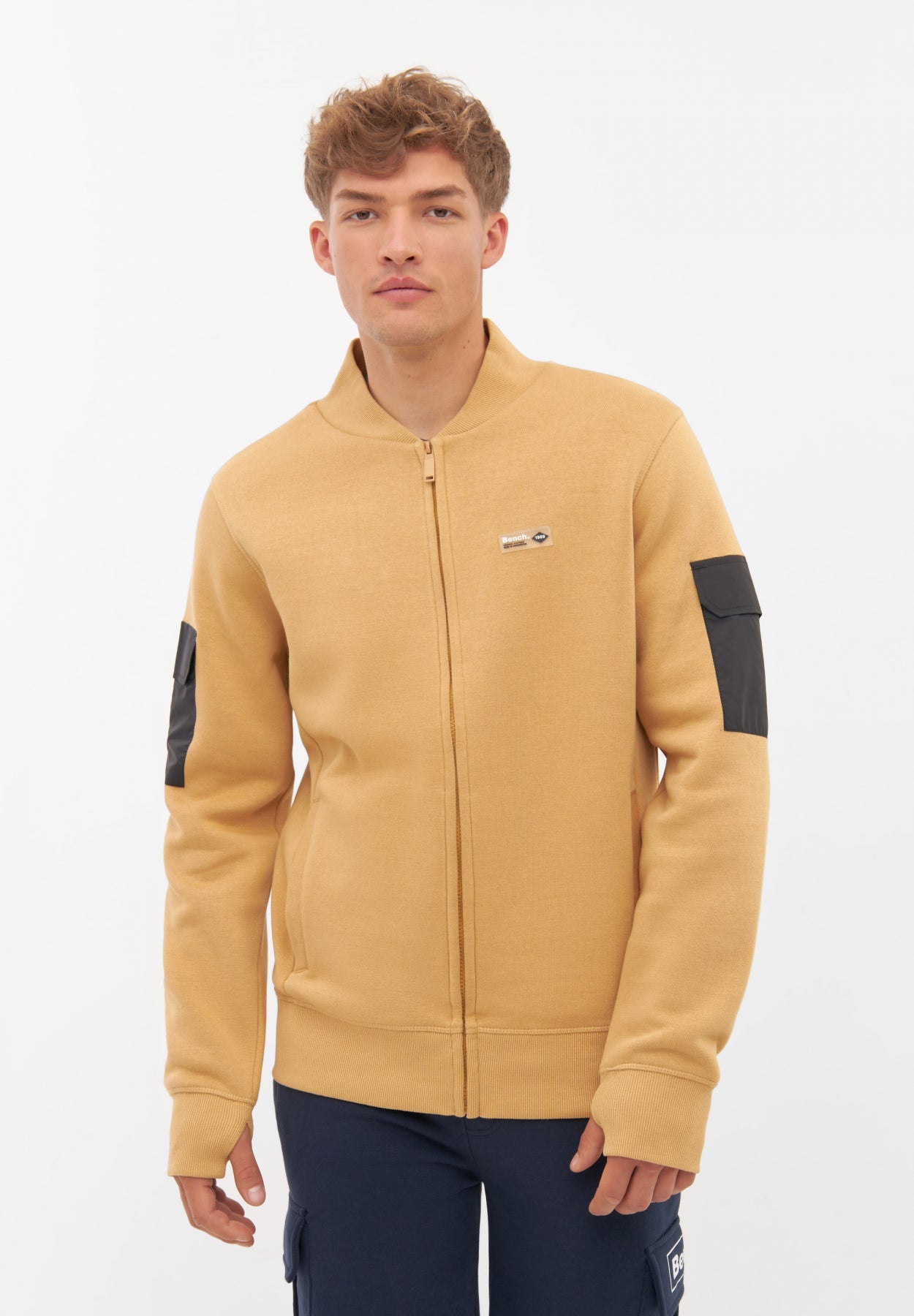 bench-dilla-sweatjacke-sand-herren-baumwolle image 2
