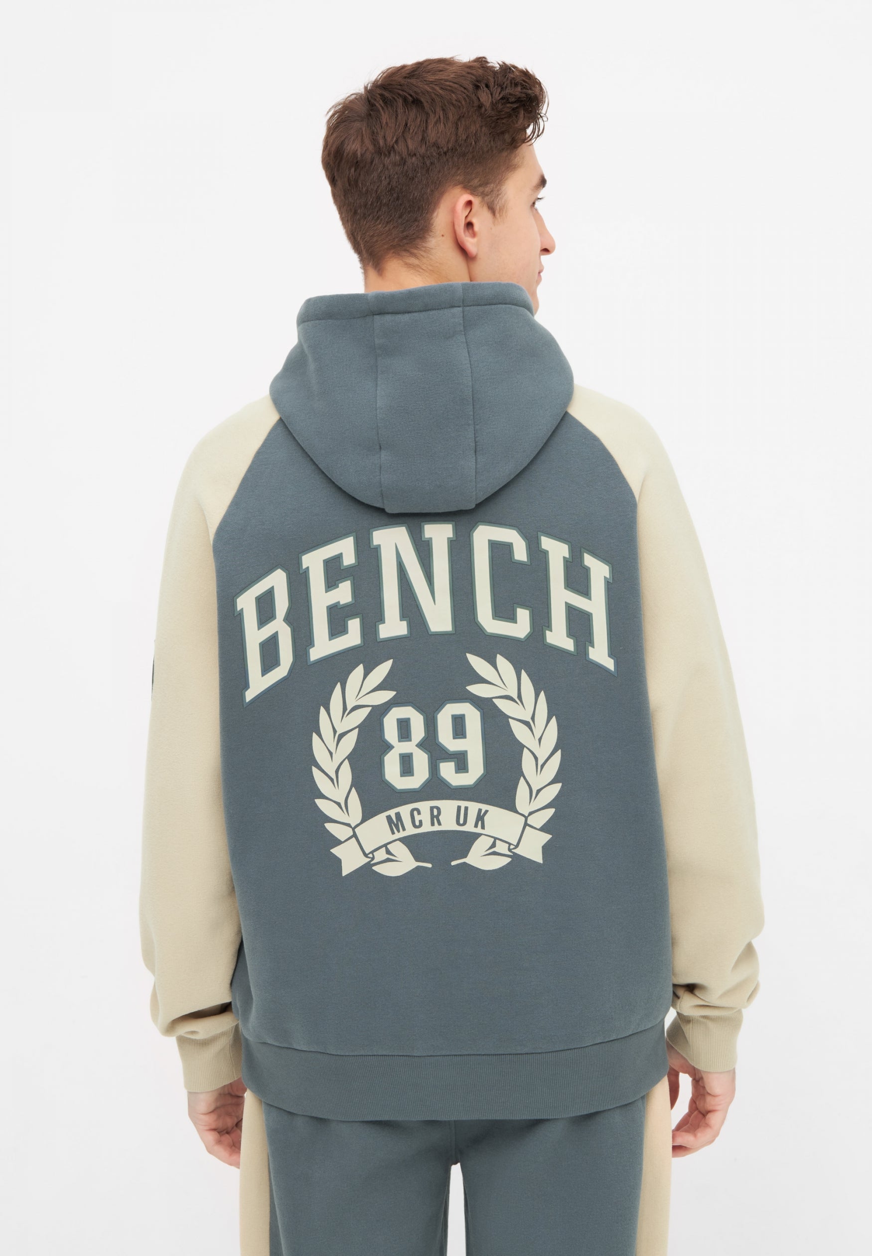 bench-varberg-hoodie-herren-dark-slate-k-ngurutasche image 3