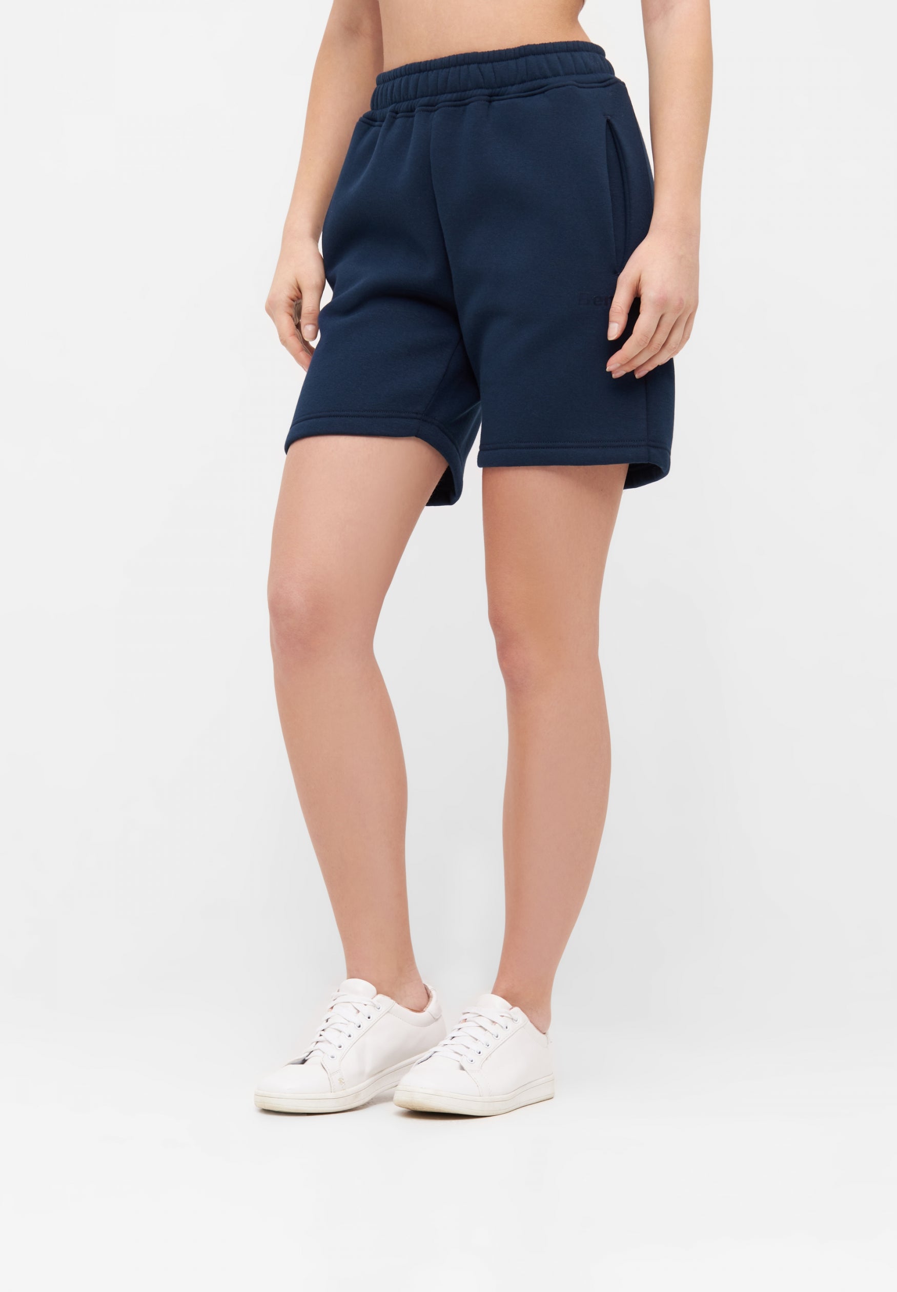 bench-instina-sweatshorts-damen-navy-baumwolle-regular image 2