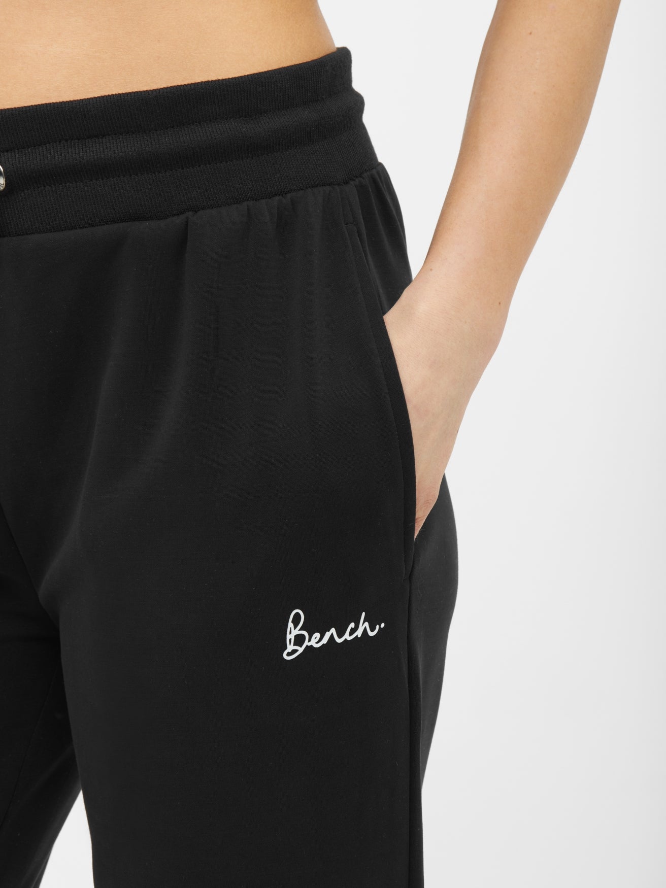 bench-enna-damen-shorts-schwarz-knielang-modal image 4