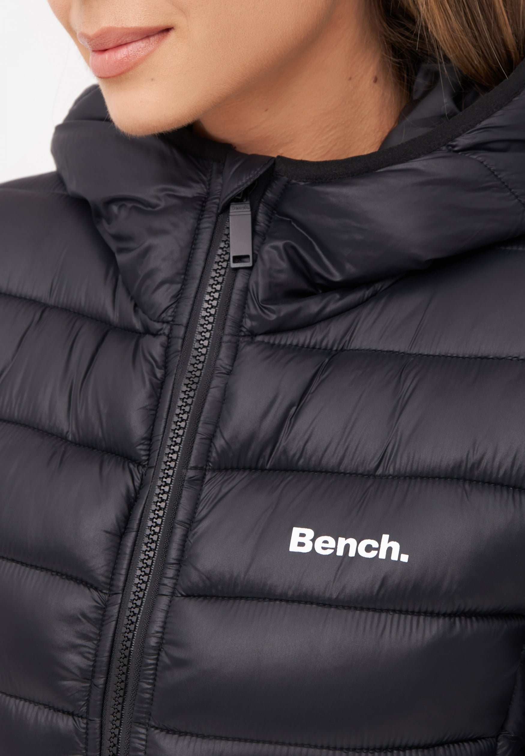 bench-kara-damen-puffer-jacke-ohne-daunen-black image 8