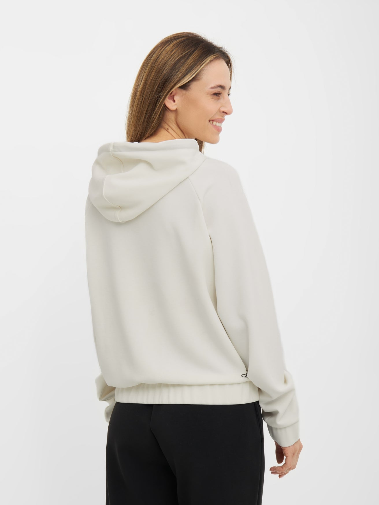 bench-spezia-damen-hoodie-schwarz-k-ngurutasche image 3
