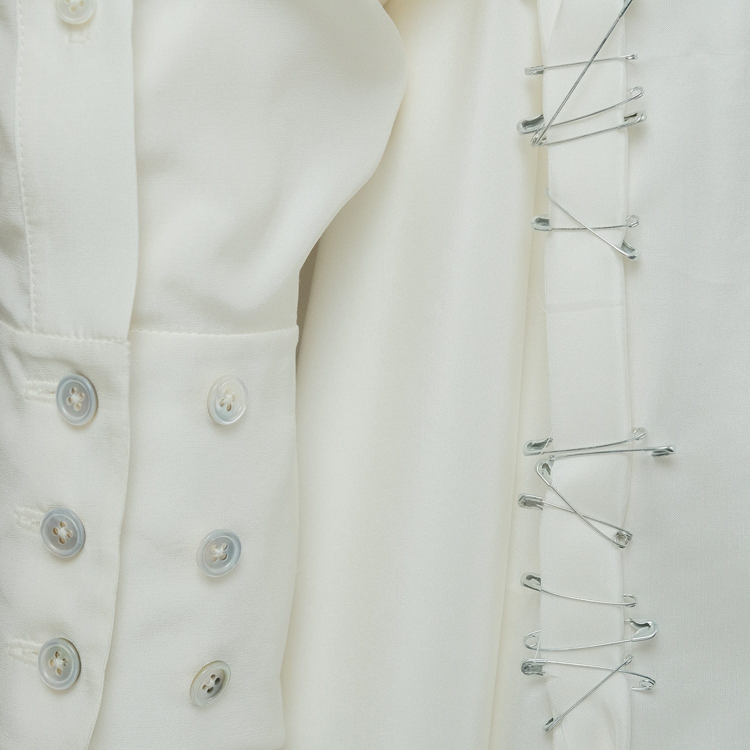 milk-of-lime-safety-pin-shirt-oversized-schwarz image 5