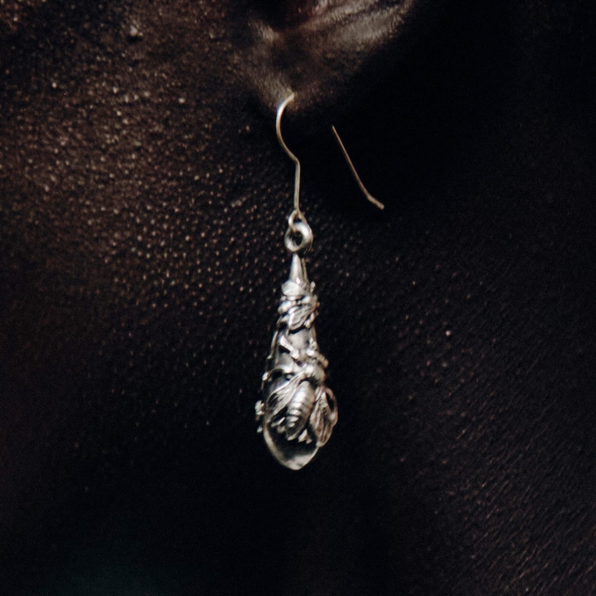 milk-of-lime-accessories-drop-earring image 2