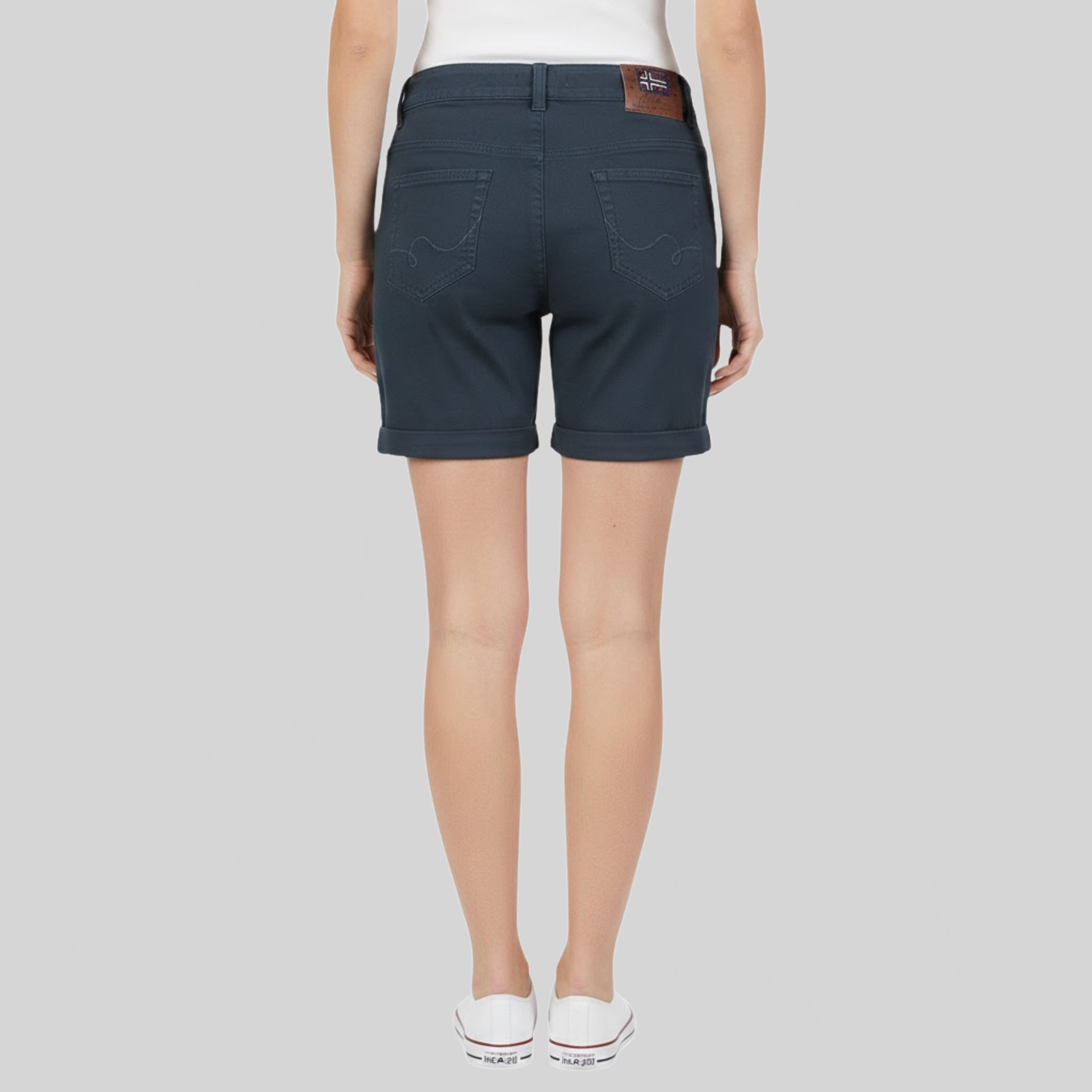 geographical-norway-pisak-damen-shorts-marine-mit-taschen image 2