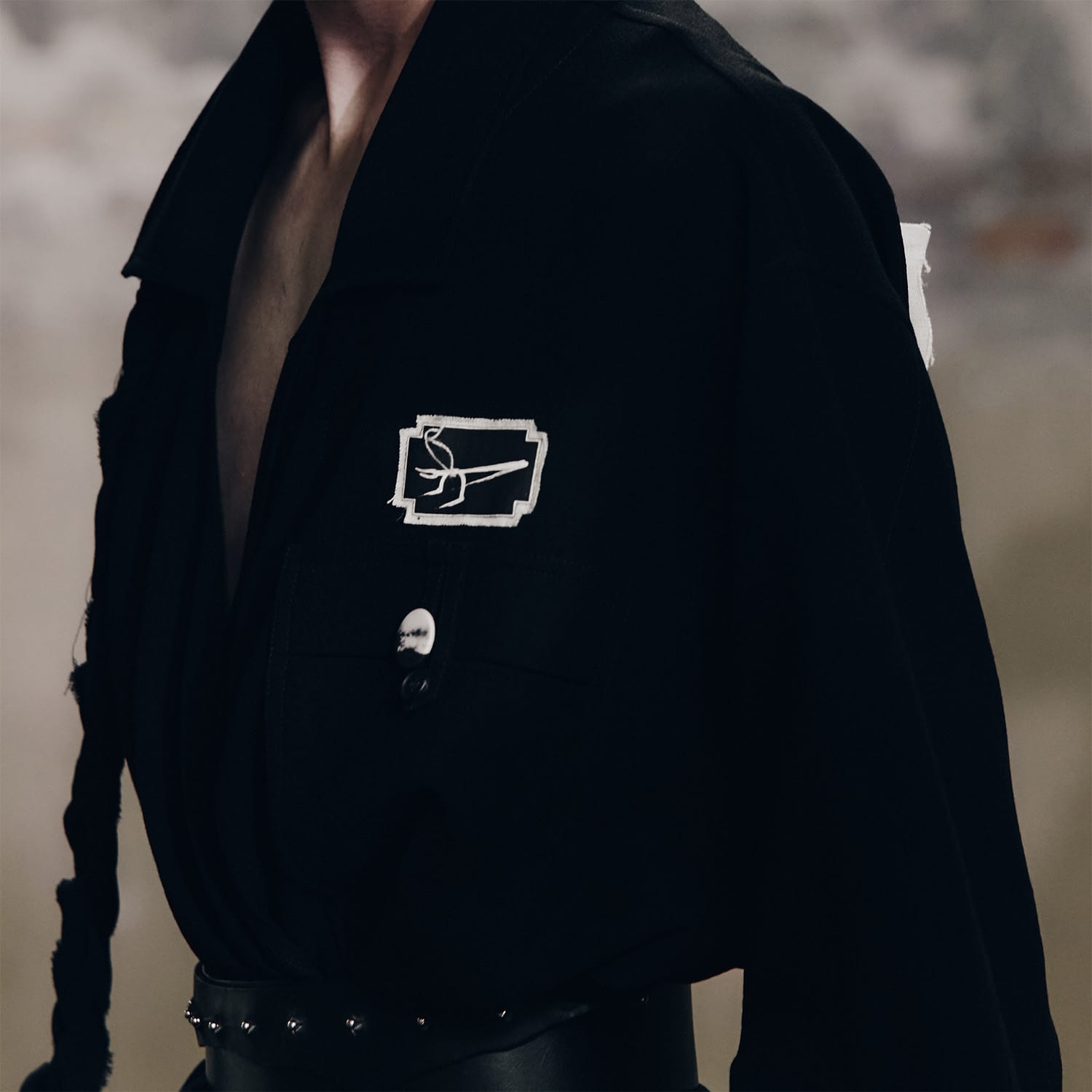 milk-of-lime-garments-wrap-work-jacket-soot image 4