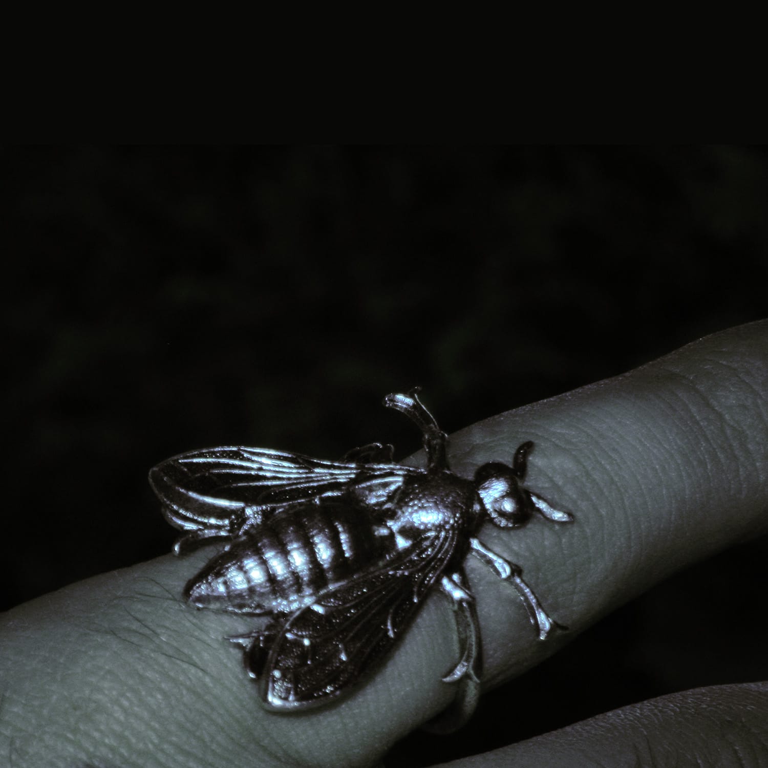 milk-of-lime-pollination-ring-statement-fingerring image 4