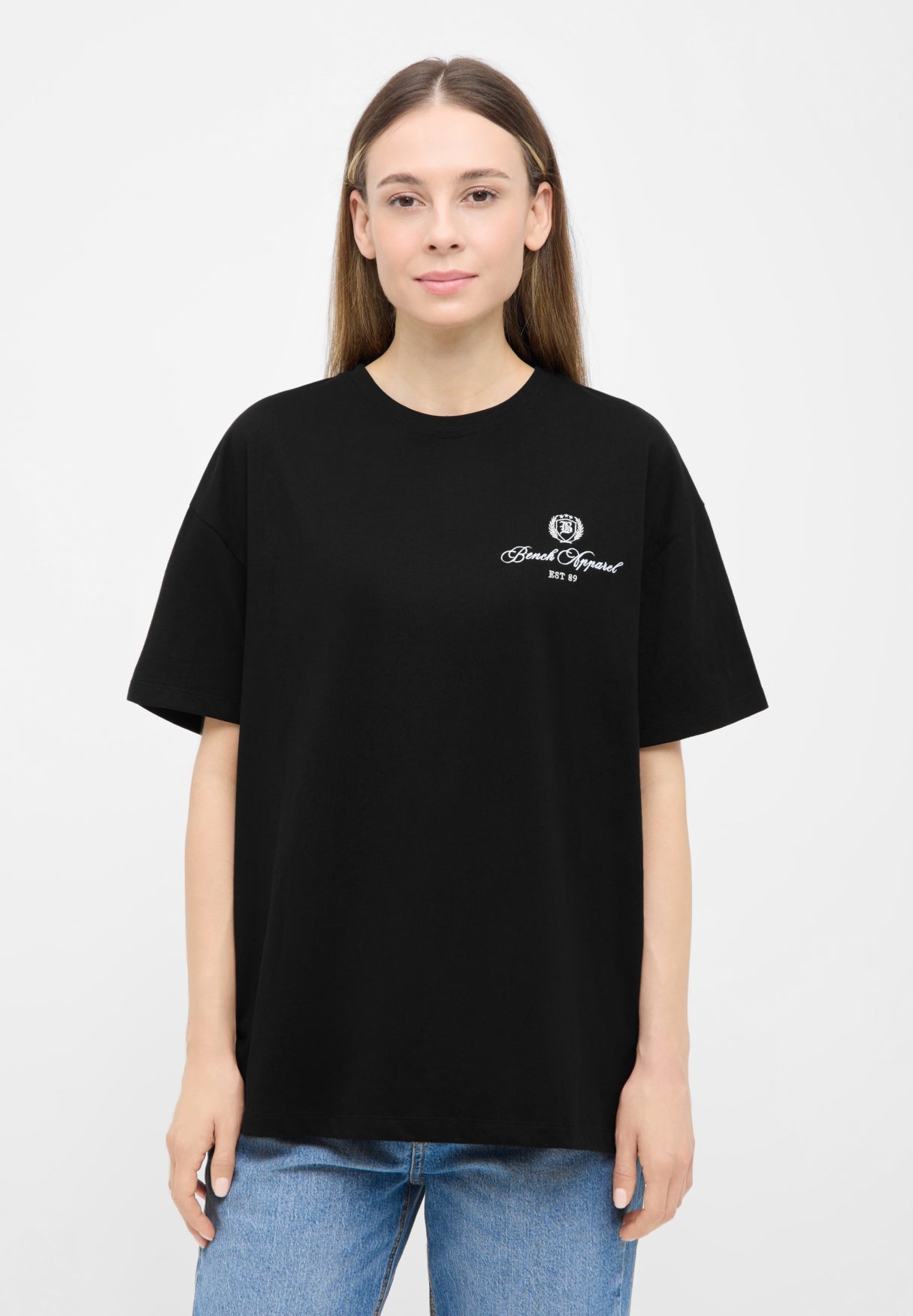 bench-taja-t-shirt-damen-black-college-stickerei image 2