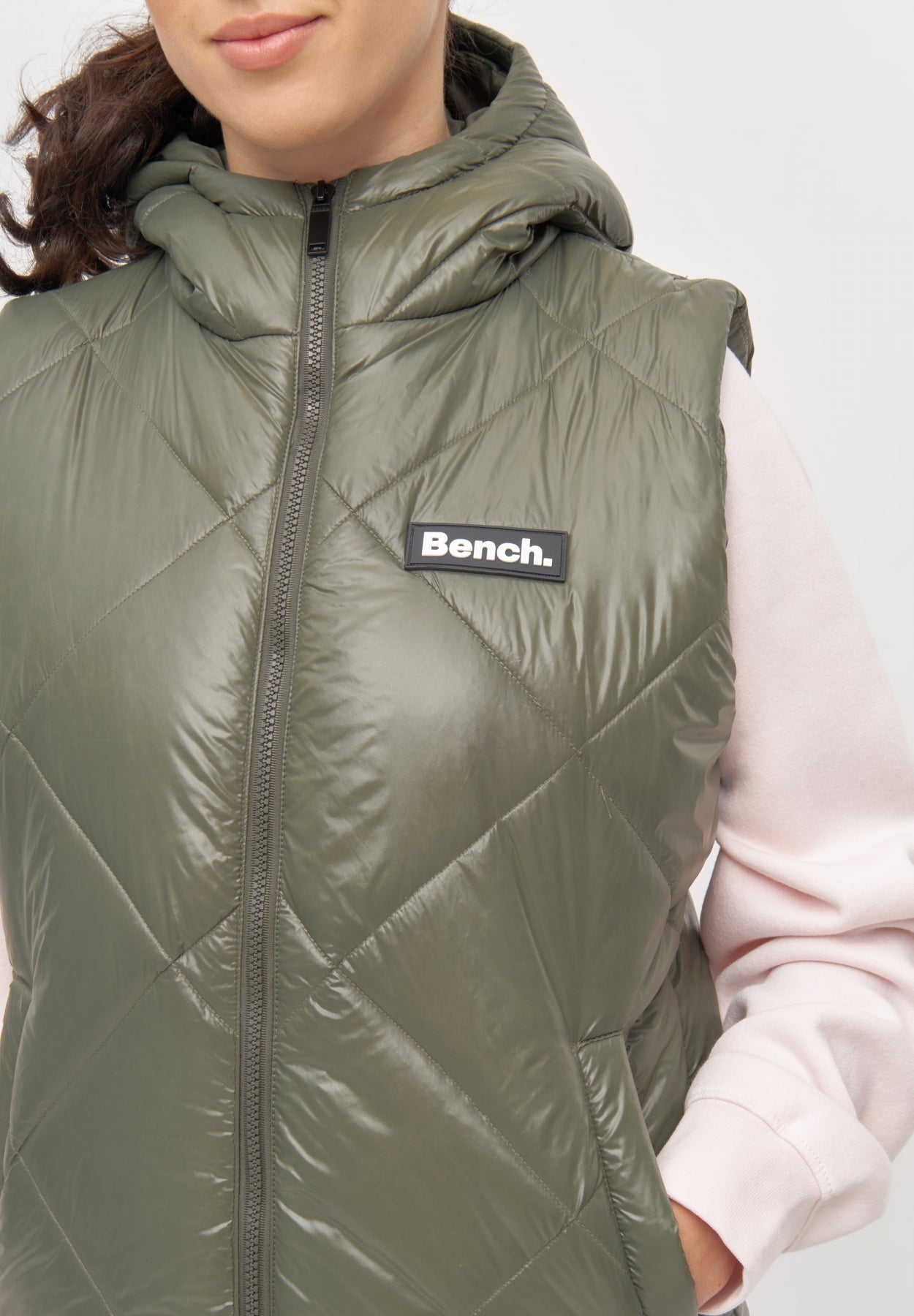 bench-nakiyah-steppweste-damen-khaki-mit-kapuze image 8