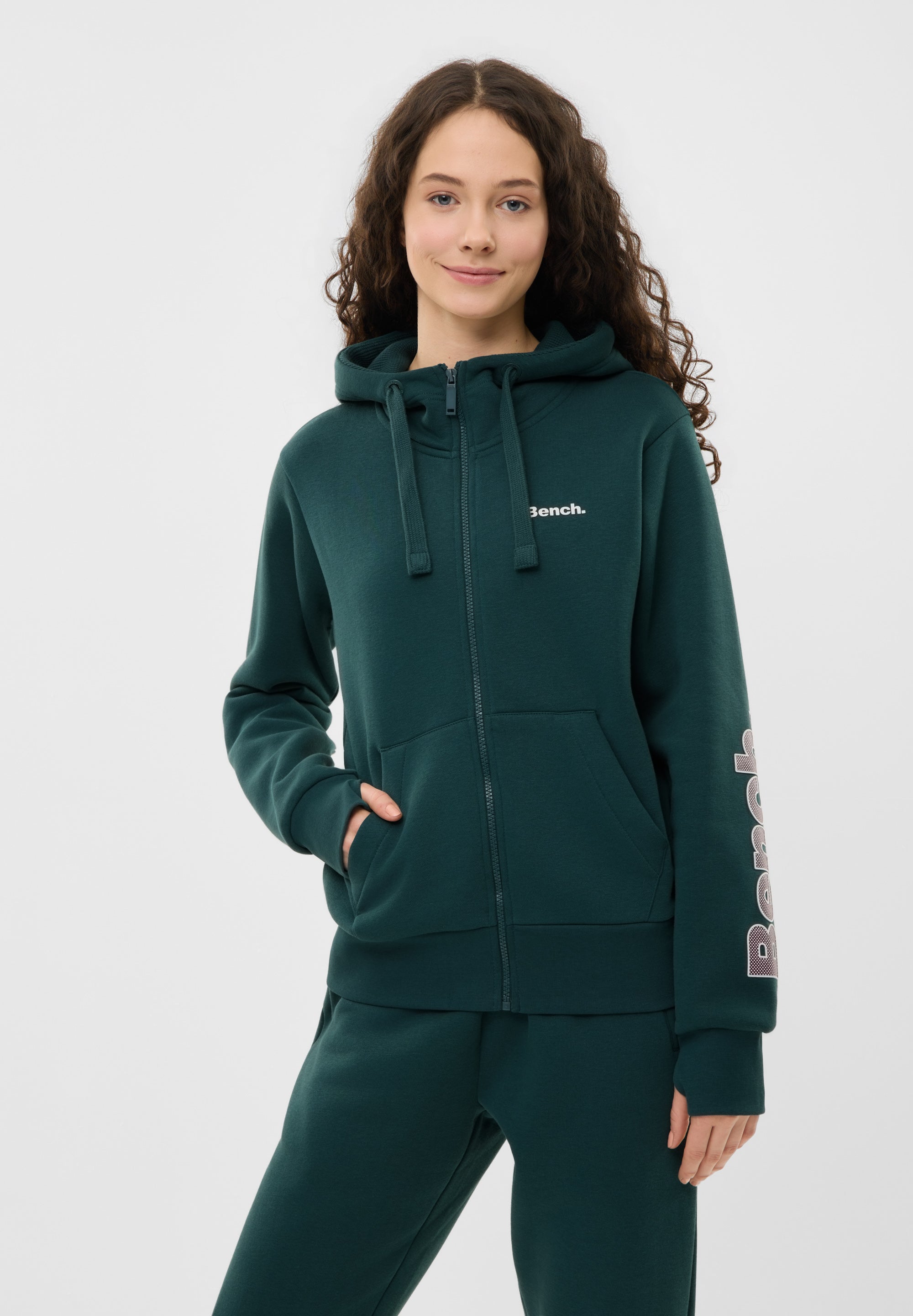 bench-darcine-sweatjacke-damen-black-slim-fit image 2