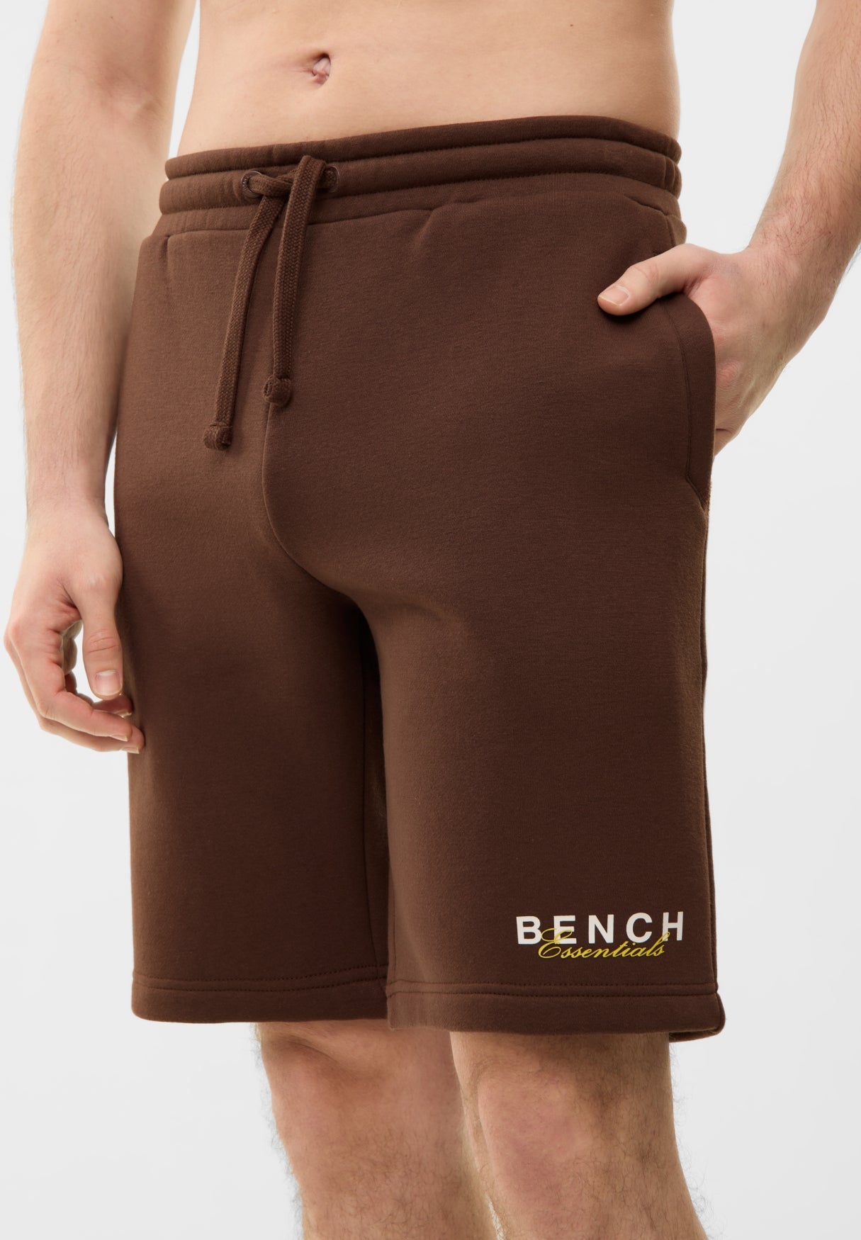 bench-tennara-sweatshorts-herren-short-chicory-coffee image 4