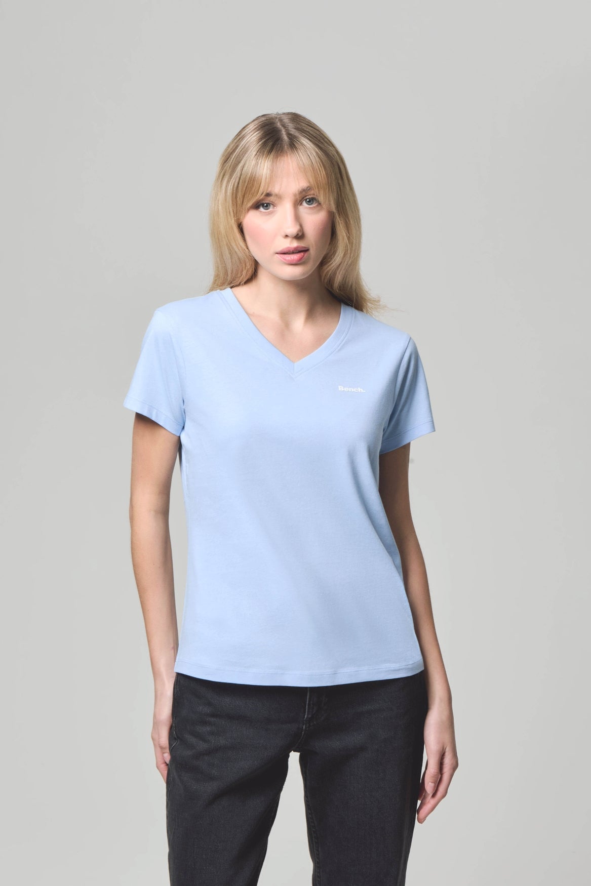 bench-bellatrix-t-shirt-damen-schwarz-v-ausschnitt image 6