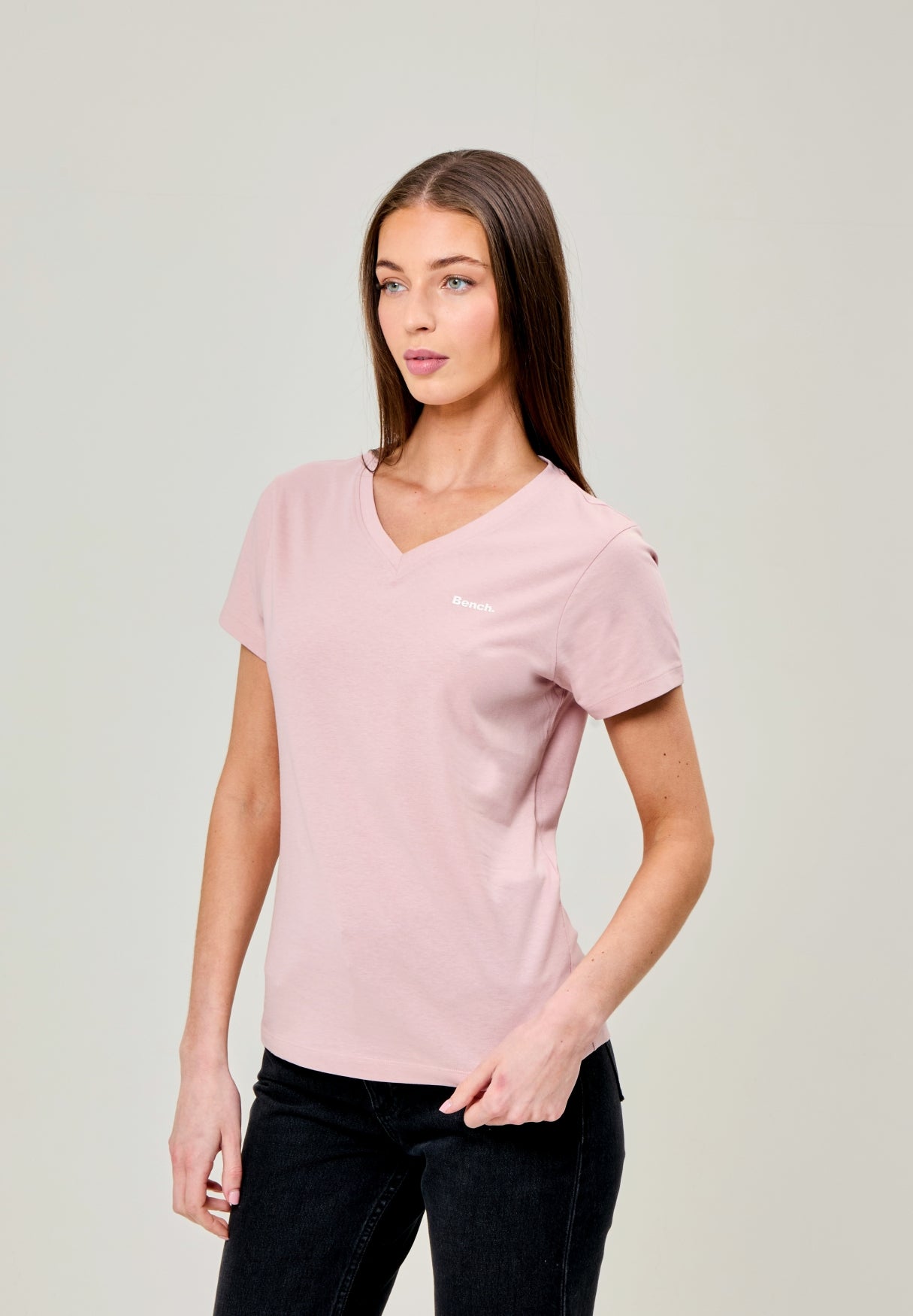 bench-bellatrix-t-shirt-damen-schwarz-v-ausschnitt image 4