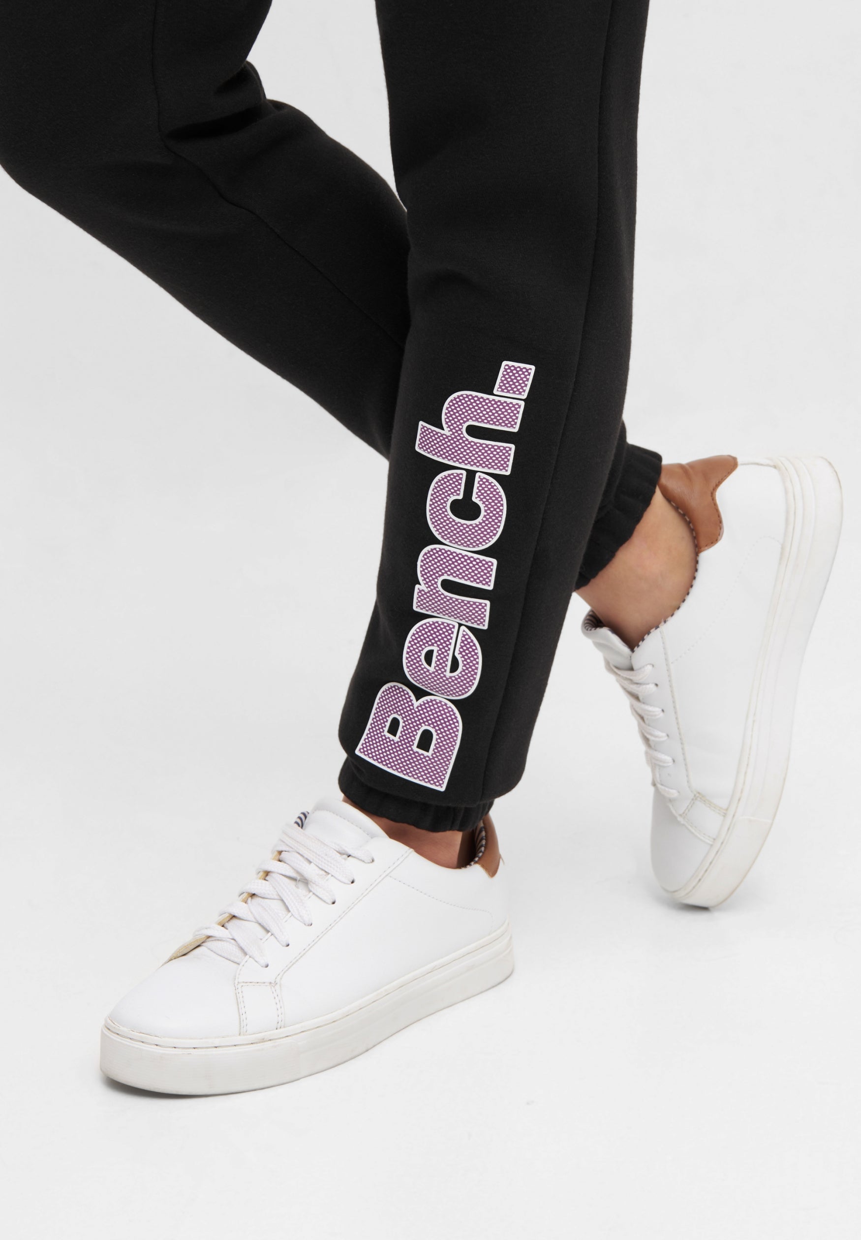 bench-corey-jogginghose-damen-baumwolle-schwarz image 4
