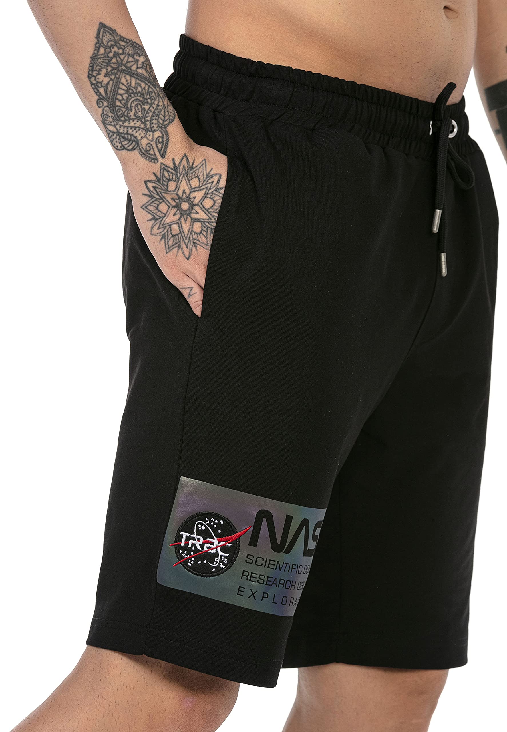 redbridge-shorts-sweatshorts-nasa-gr-l-schwarz image 2