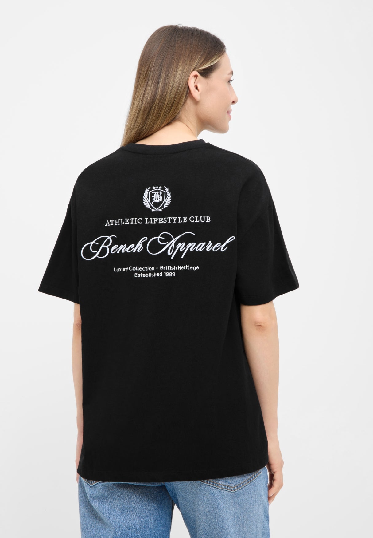 bench-taja-t-shirt-damen-black-college-stickerei image 3