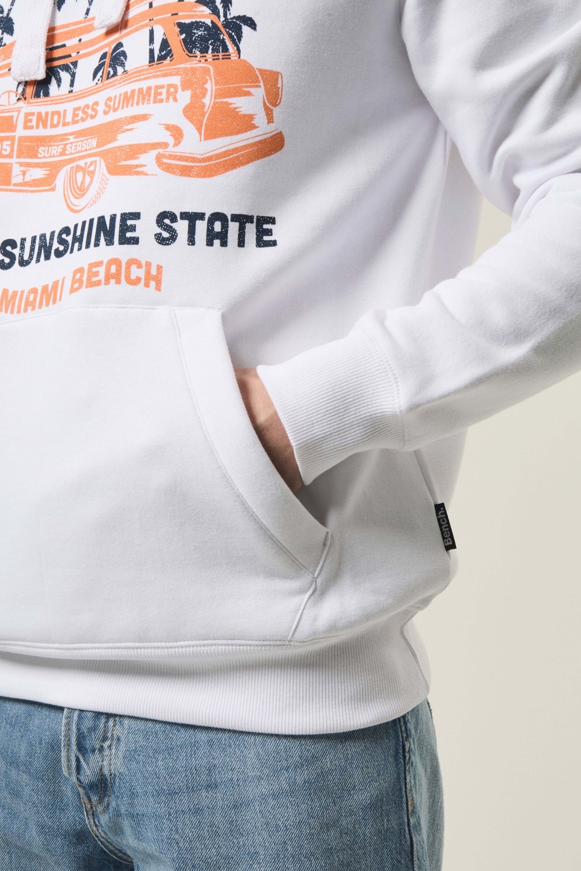 bench-zolano-hoodie-herren-wei-mit-k-ngurutasche image 5
