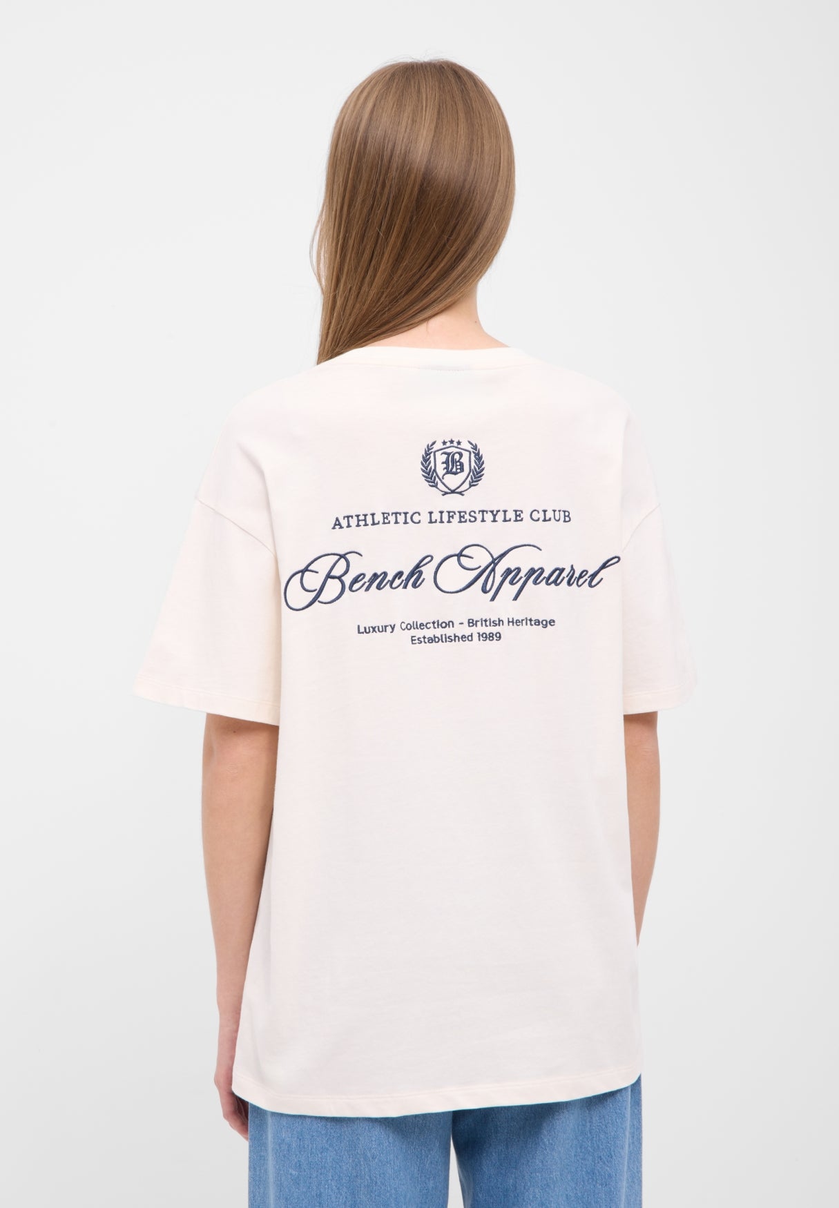 bench-taja-t-shirt-damen-black-college-stickerei image 6