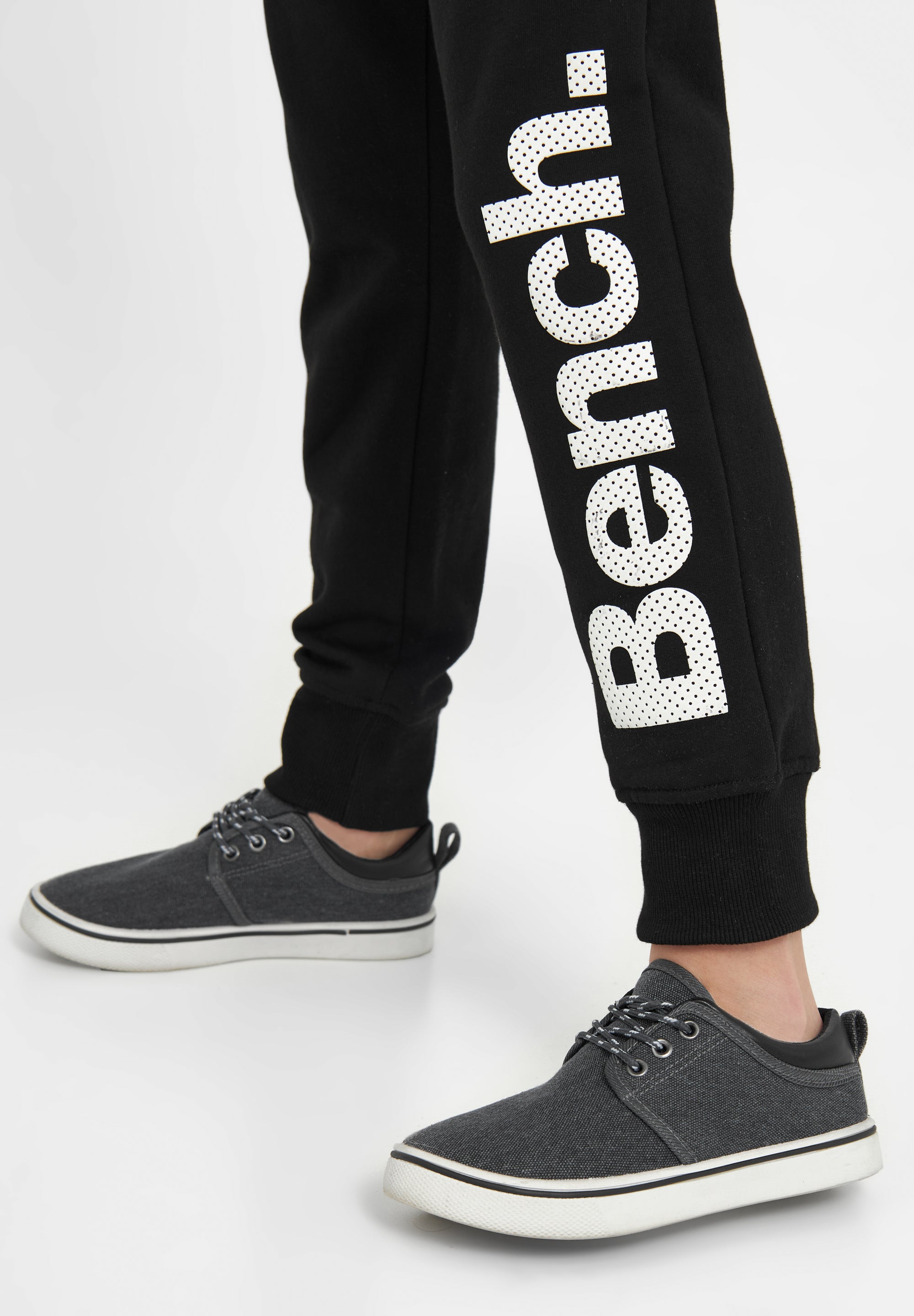 bench-stanley-b-jogginghose-jungen-black-taschen image 4