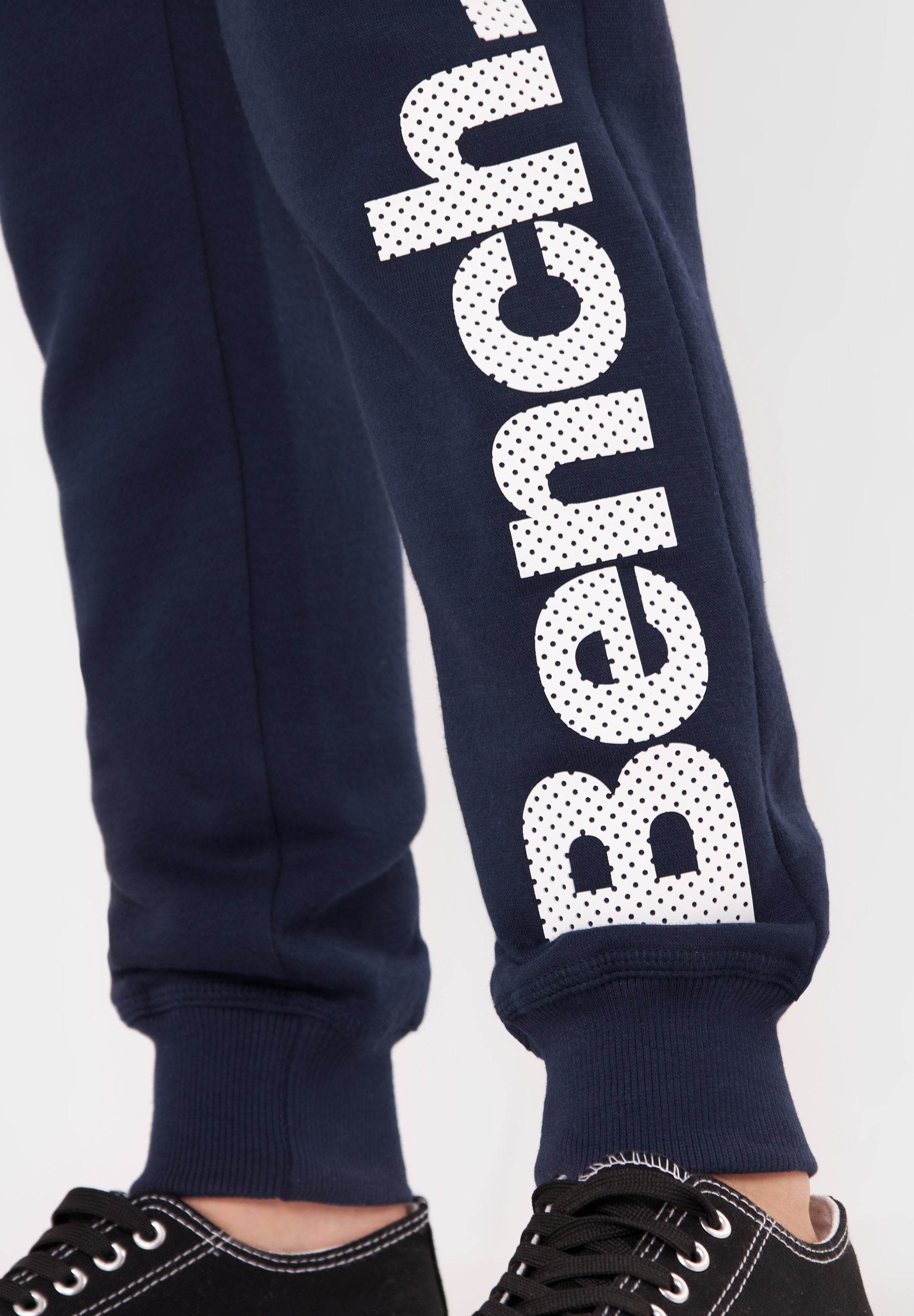 bench-stanley-b-jogginghose-jungen-black-taschen image 8