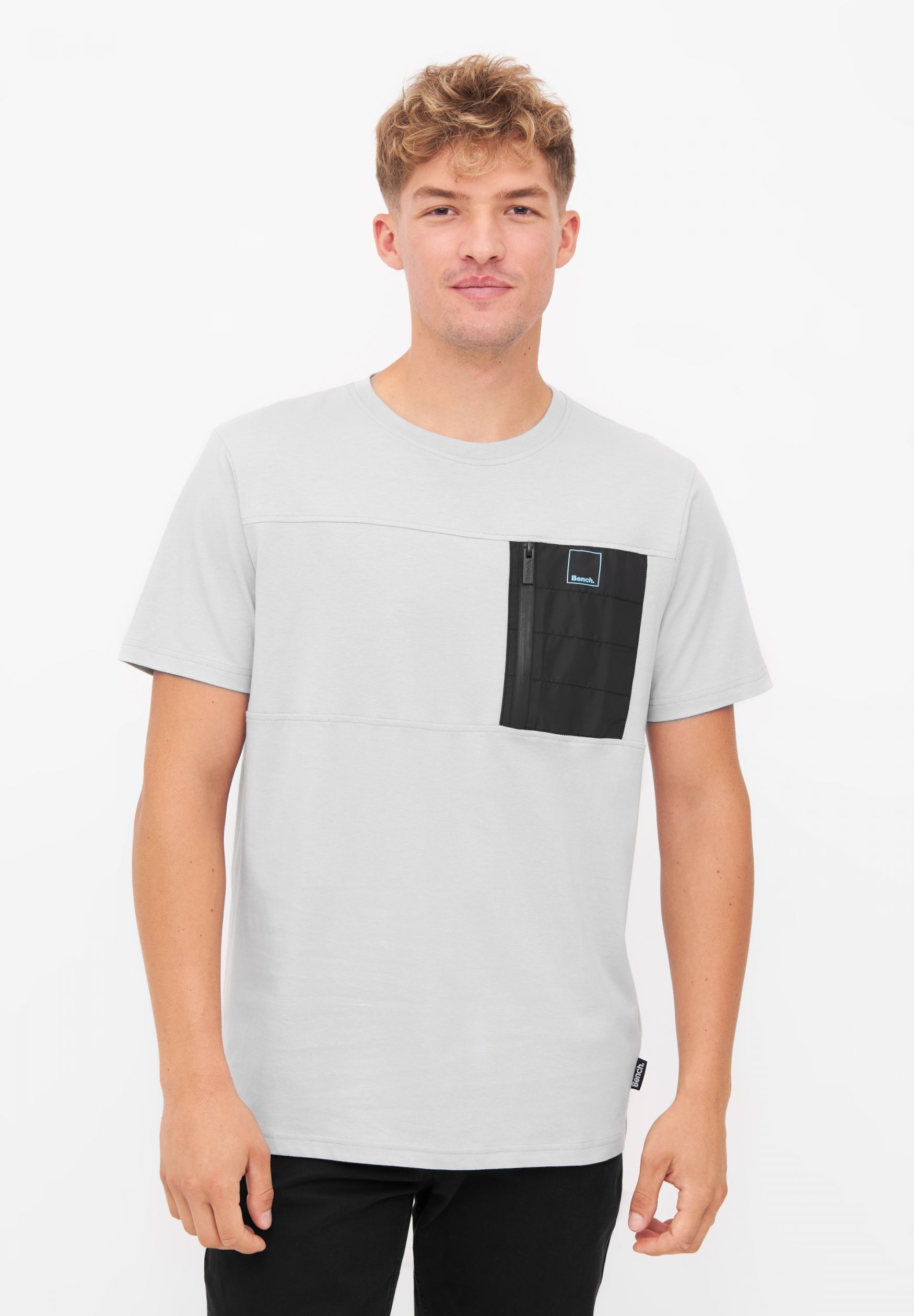 bench-sandbach-herren-t-shirt-black-baumwolle-brusttasche image 2