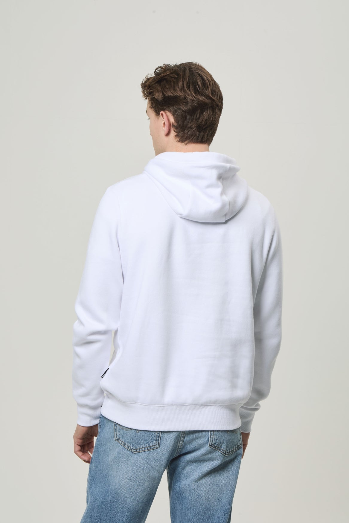 bench-zolano-hoodie-herren-wei-mit-k-ngurutasche image 4