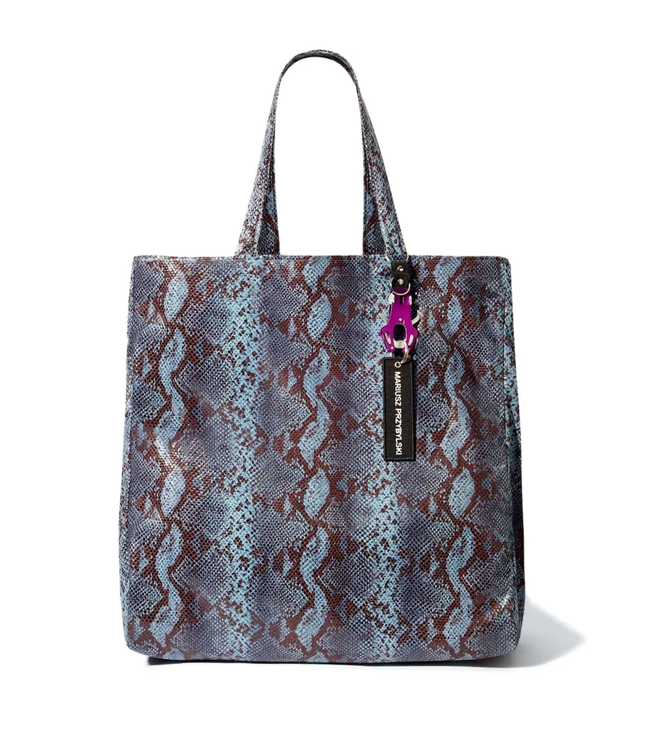 mariusz-przybylski-shopper-tasche-schlangenoptik image 1