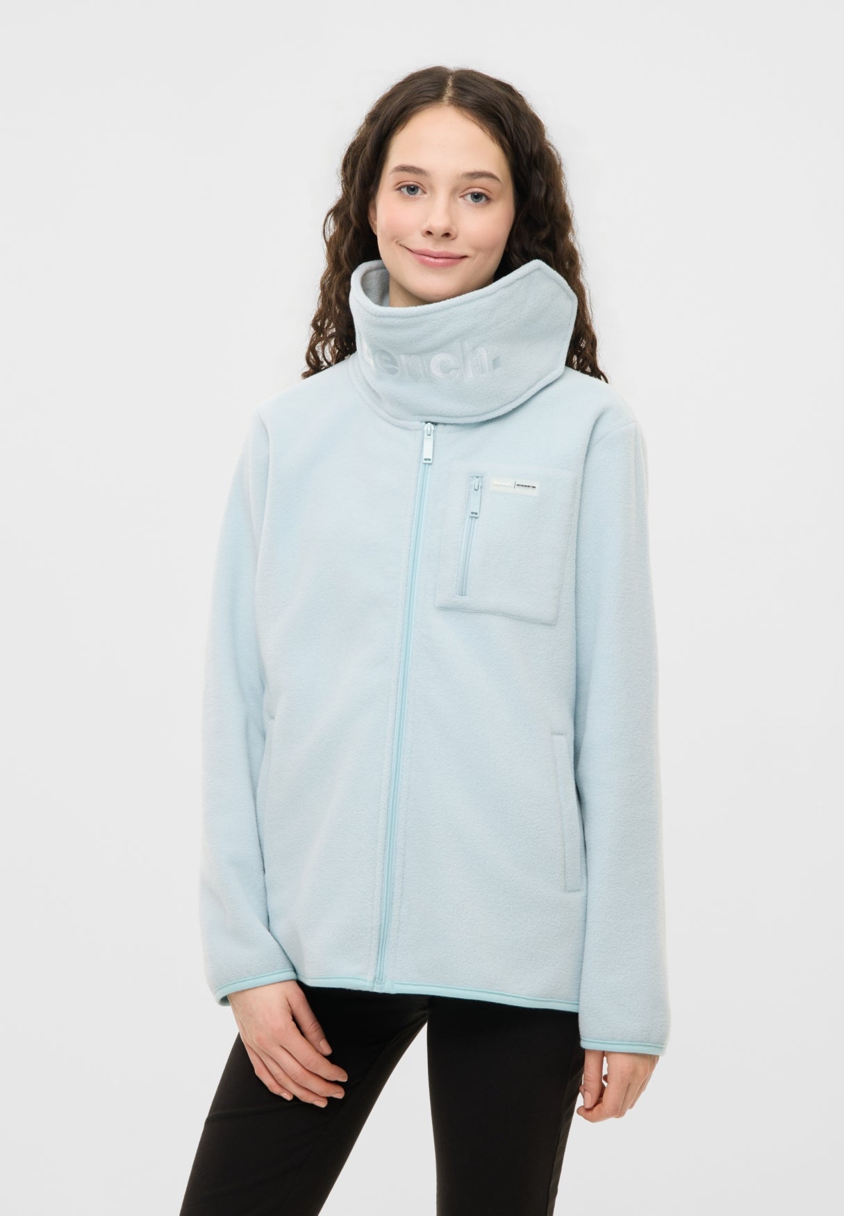 bench-jaki-fleecejacke-damen-baby-blue-leicht-warm image 2