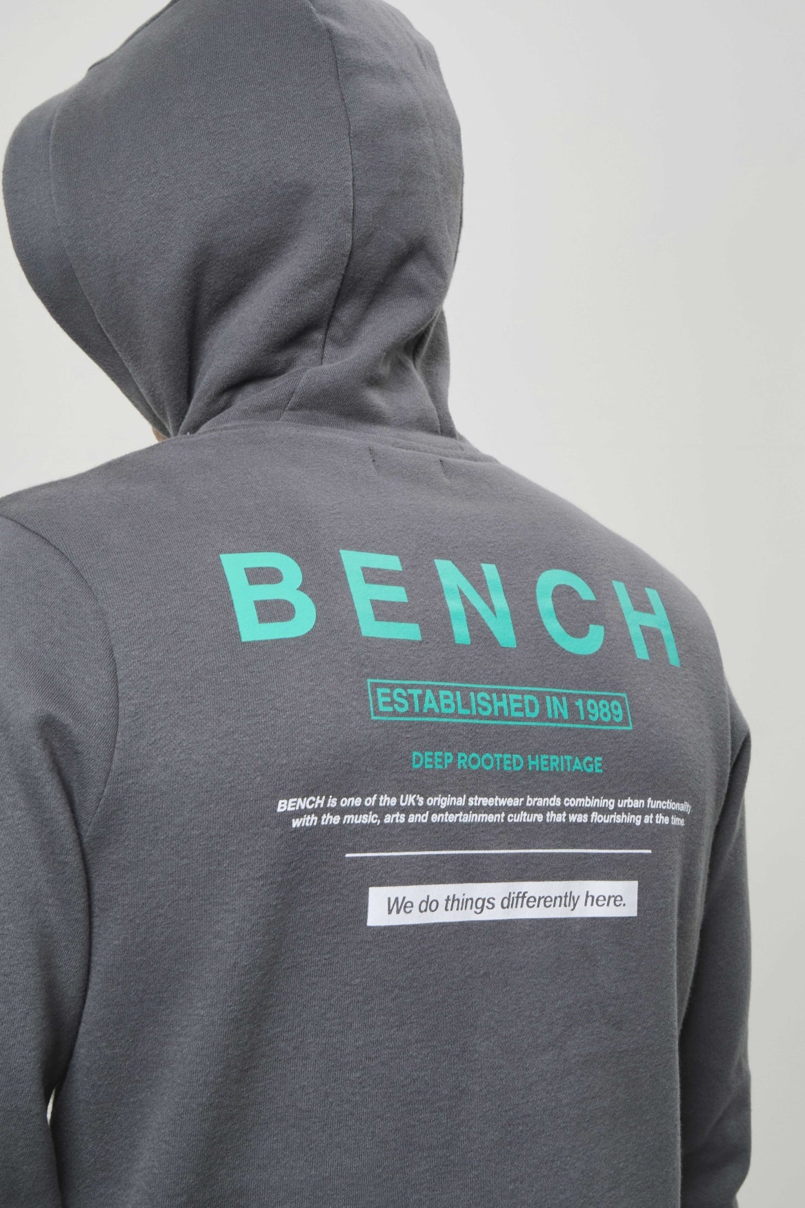 bench-manti-hoodie-herren-ecru-backprint-baumwolle image 8
