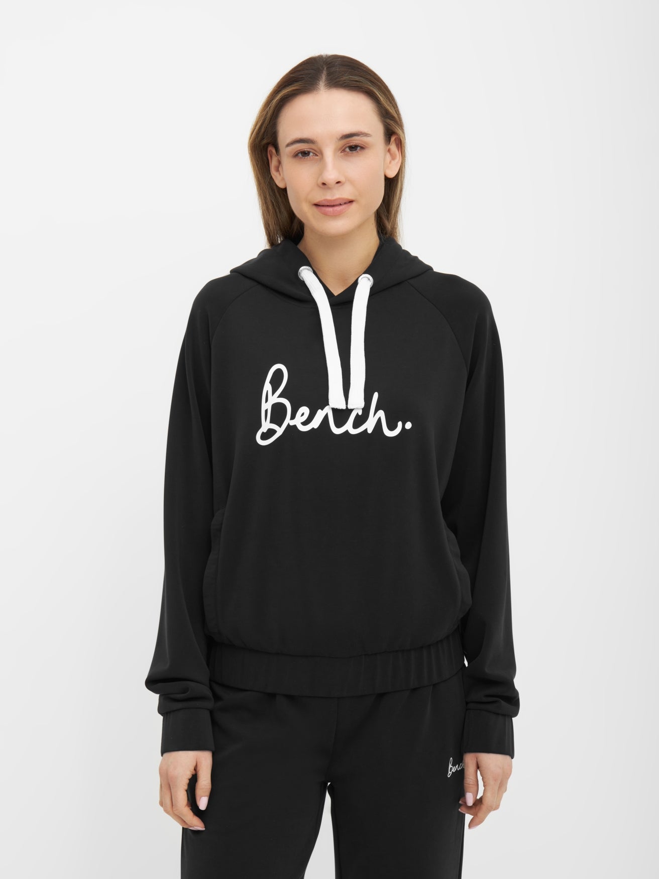 bench-spezia-damen-hoodie-schwarz-k-ngurutasche image 5