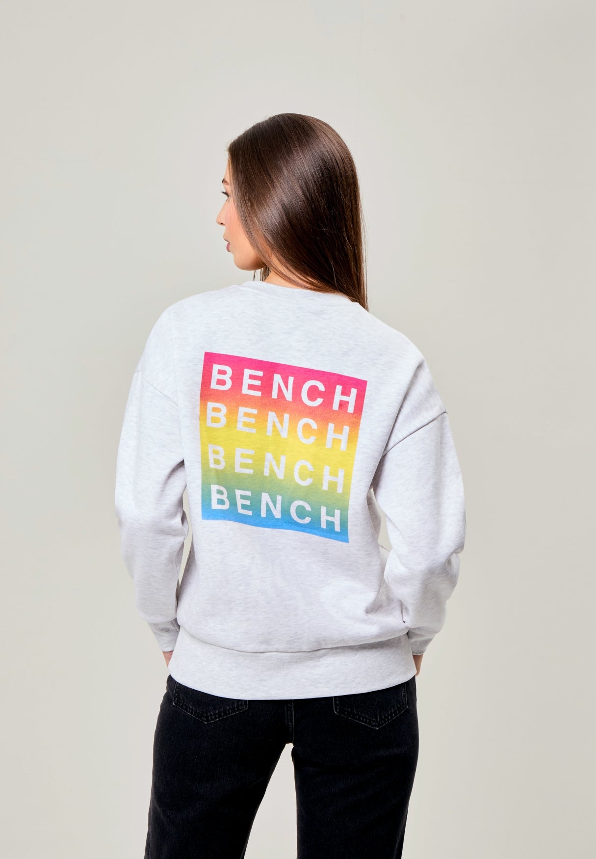 bench-janny-damen-sweatshirt-charcoal-logo-regular-fit image 8