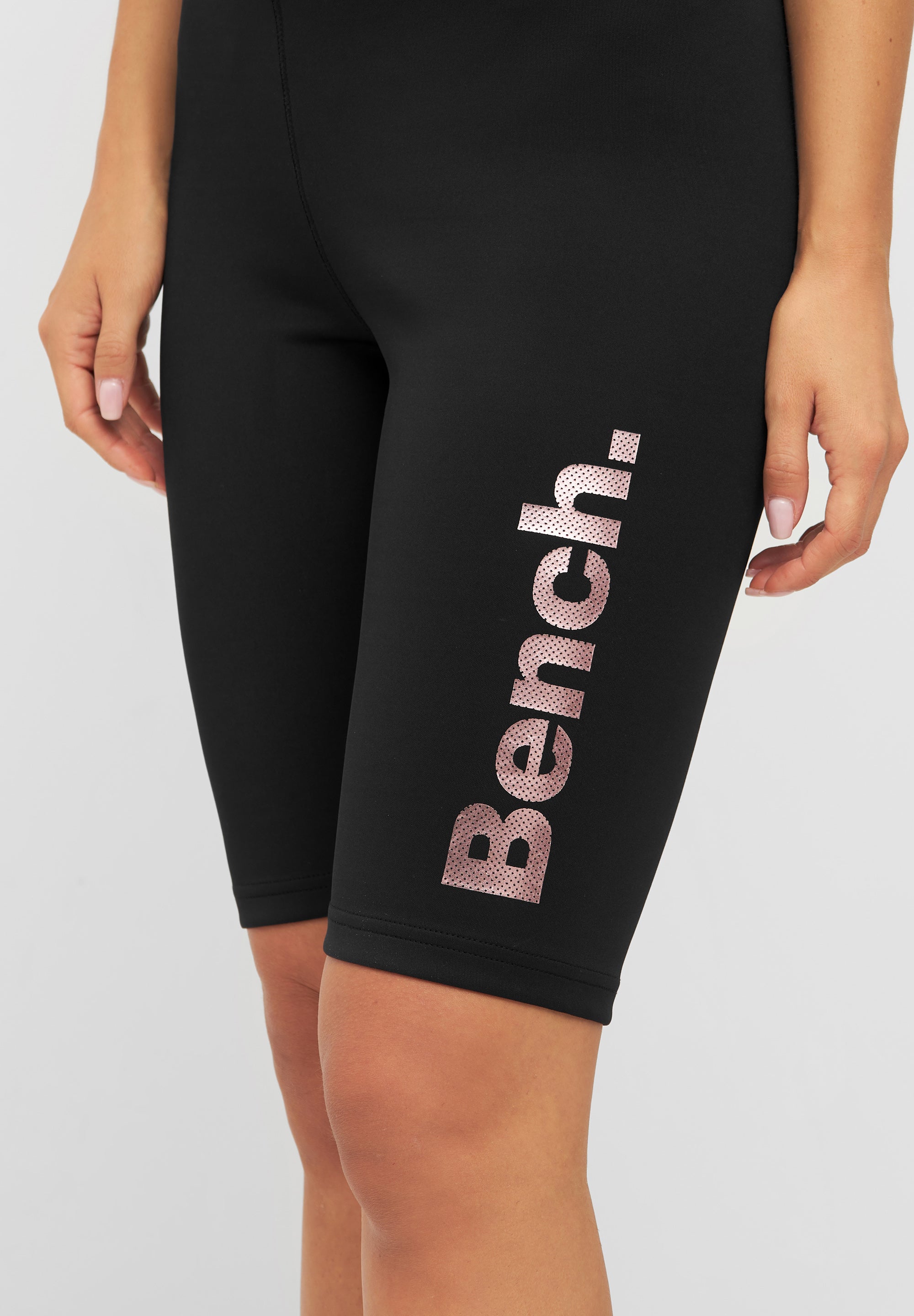 bench-hosen-magda-radler-shorts-schwarz-baumwolle image 4