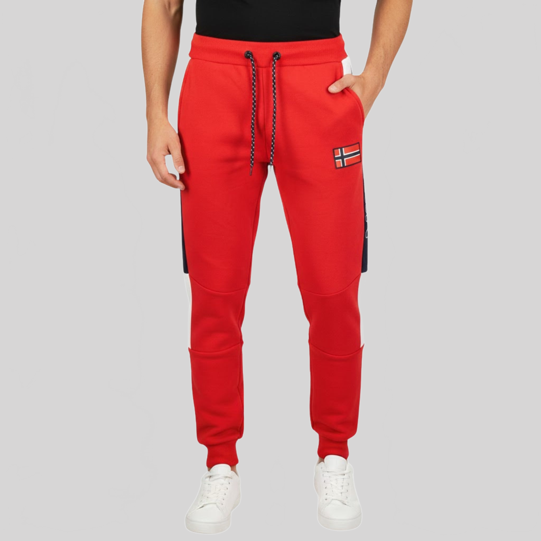 geographical-norway-magostino-herren-jogginghose-rot-streifen image 1