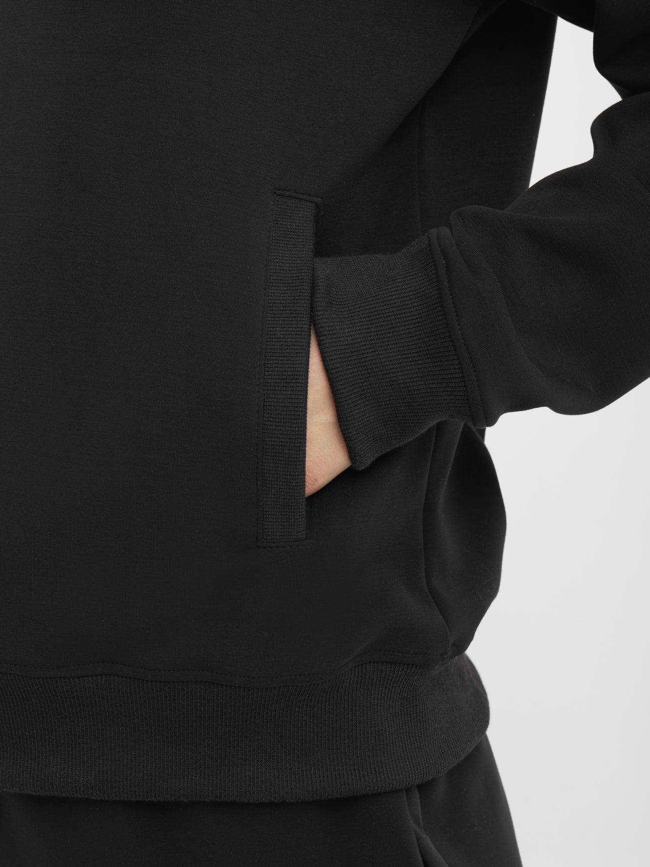 bench-ancona-damen-sweatjacke-black-modal-stehkragen image 4