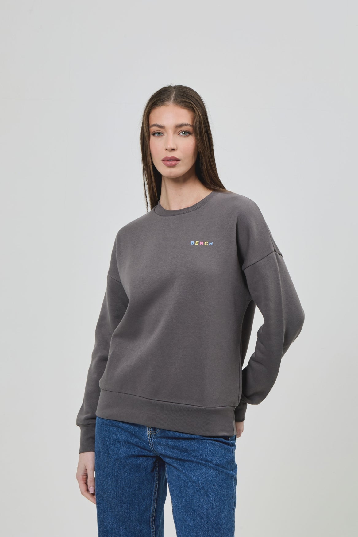 bench-janny-damen-sweatshirt-charcoal-logo-regular-fit image 2