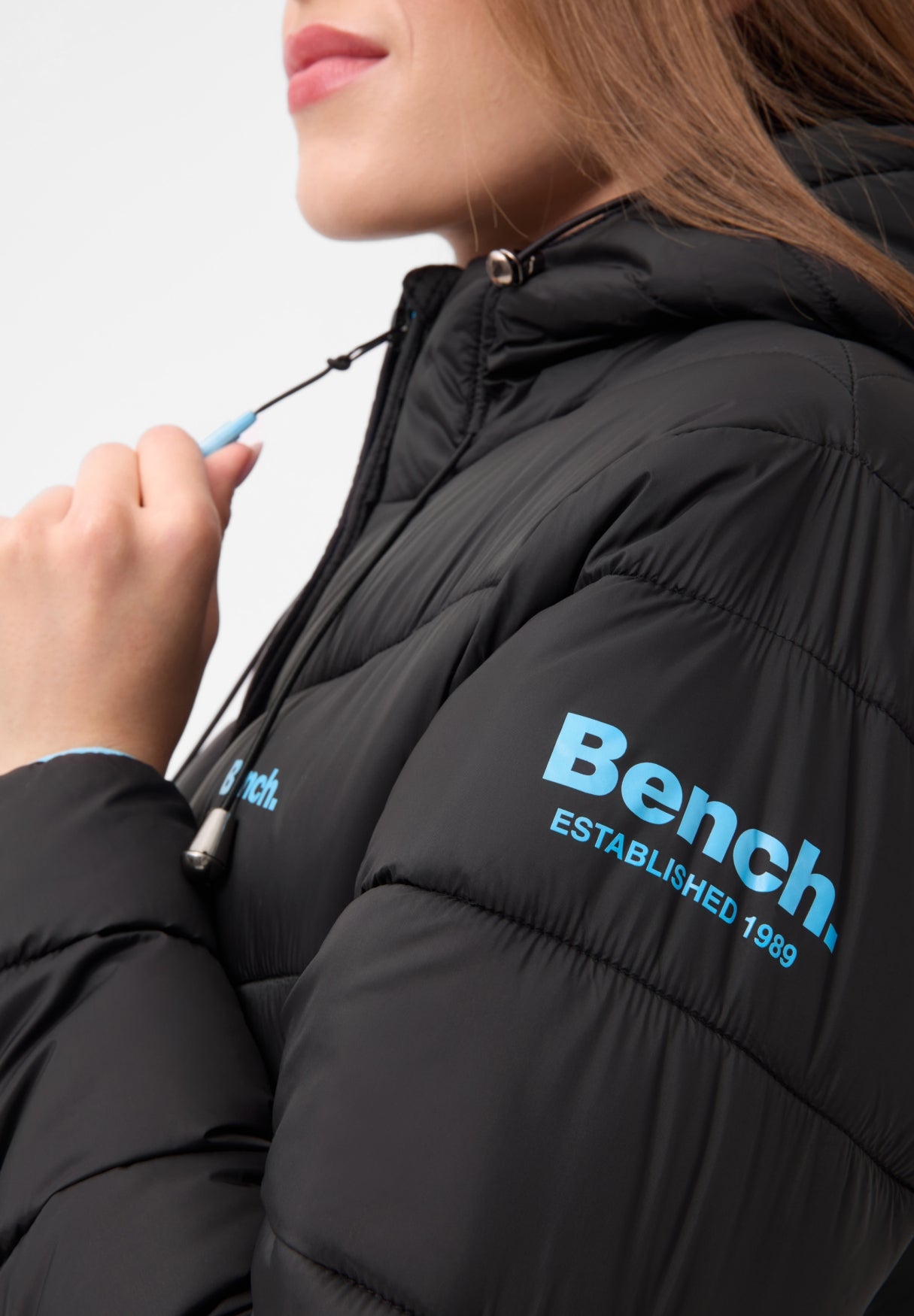 bench-jiyra-pufferjacke-damen-black-leicht-warm image 4