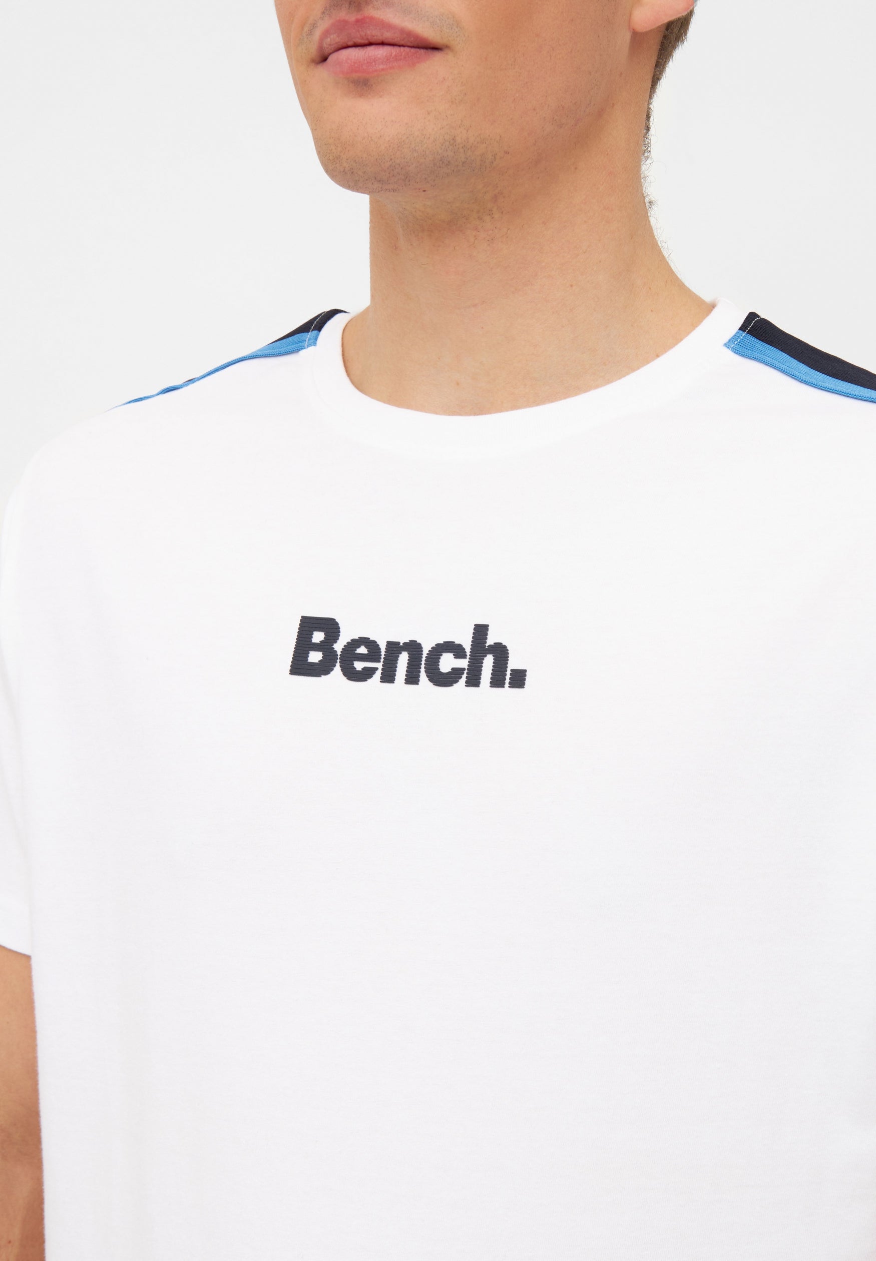 bench-sanja-t-shirt-herren-schwarz-mit-logo-druck image 5