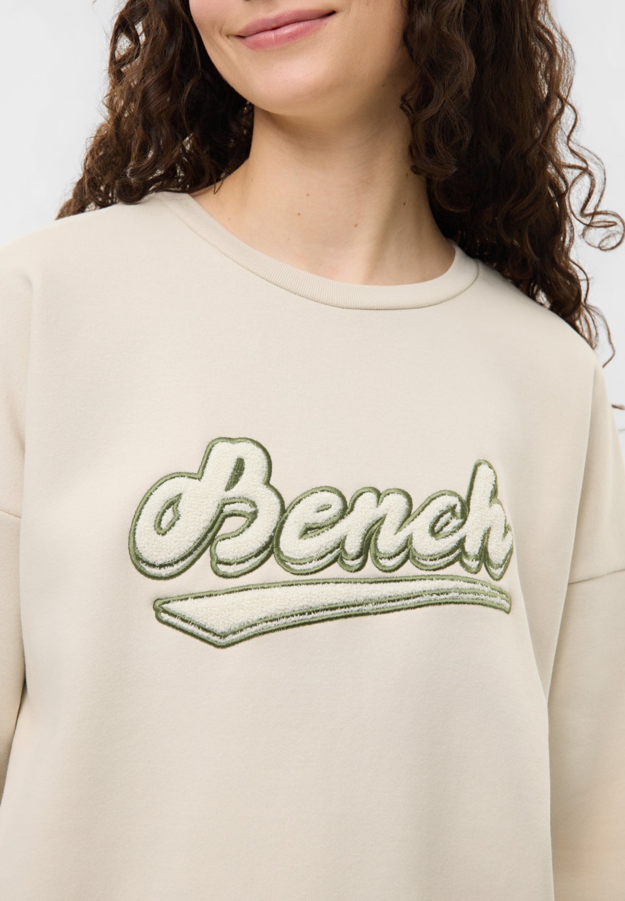 bench-steffi-sweatshirt-damen-soft-khaki-college image 8