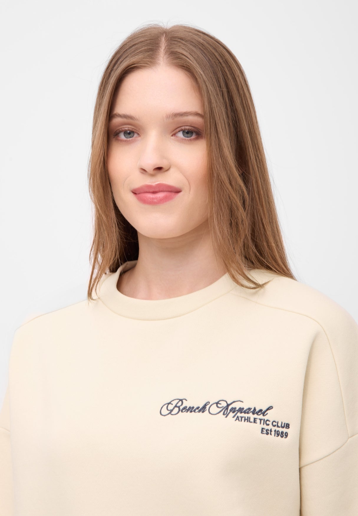bench-desta-sweatshirt-damen-egret-stickerei image 4