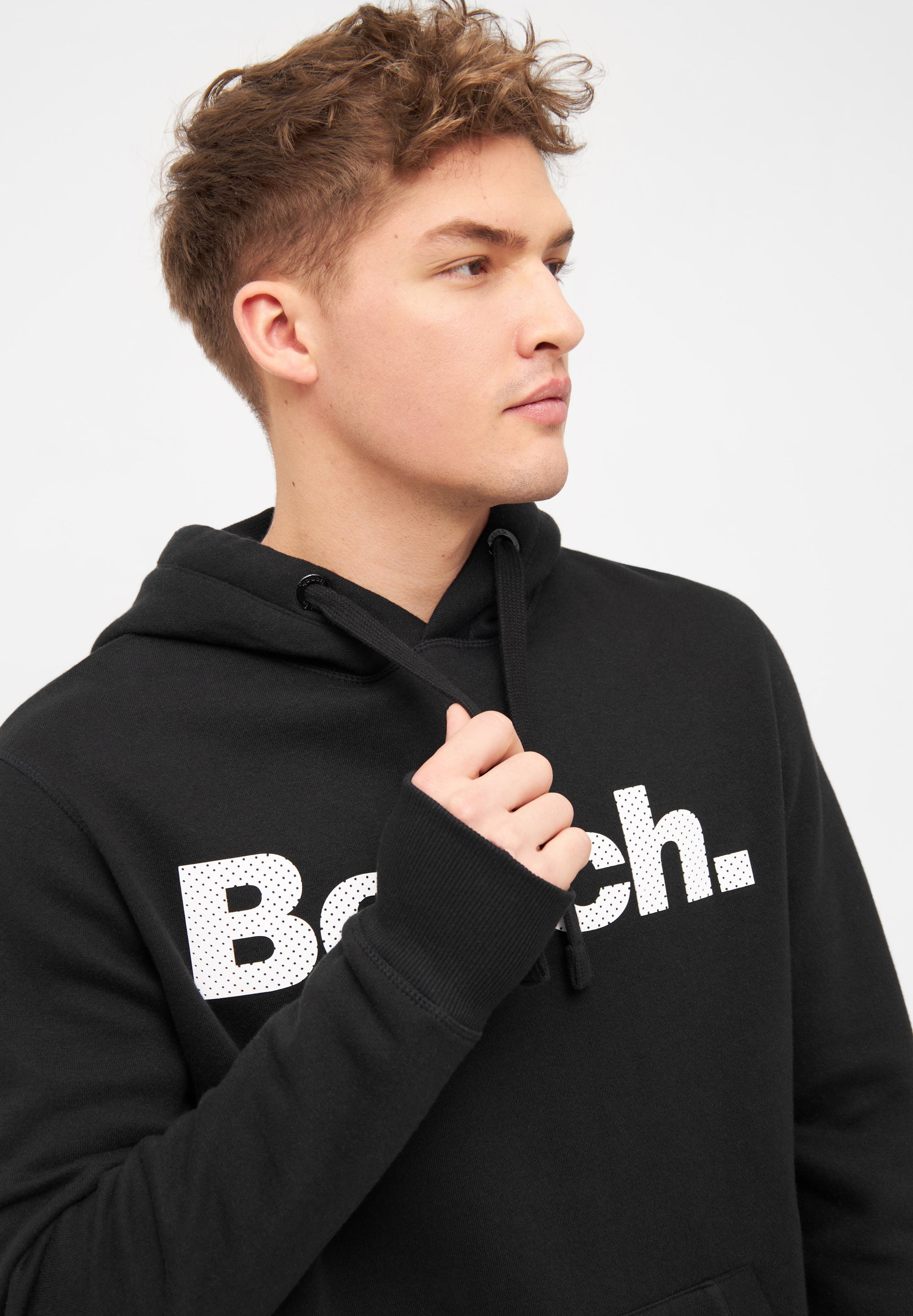bench-skinner-hoodie-herren-schwarz-kapuzenpullover-schmal image 4