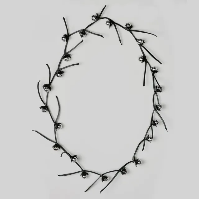 milk-of-lime-accessories-daisy-chain-necklace-kette-blumen image 1