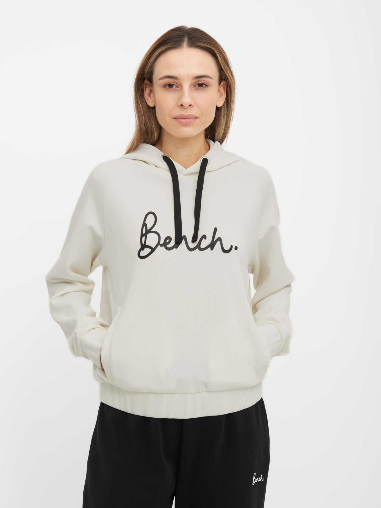 bench-spezia-damen-hoodie-schwarz-k-ngurutasche image 2