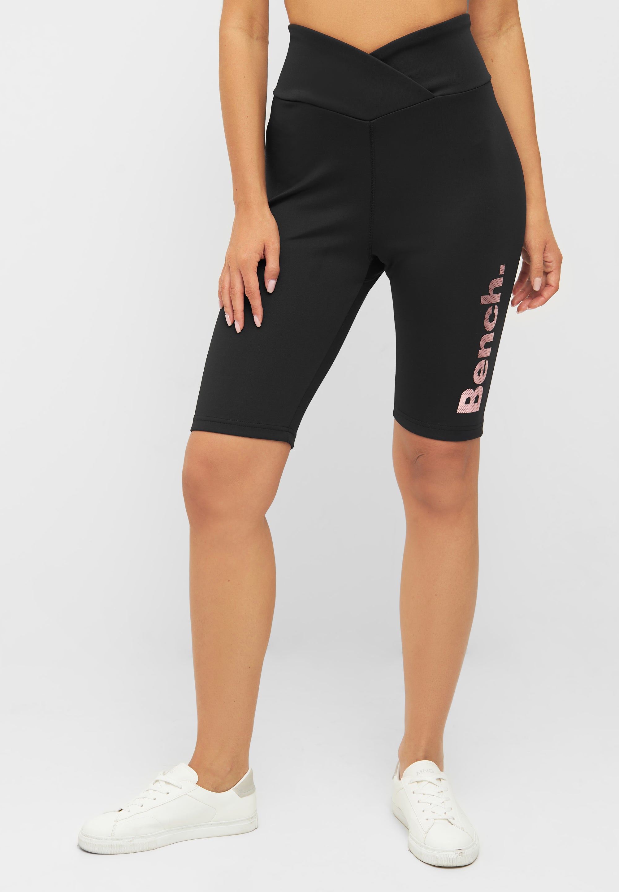 bench-hosen-magda-radler-shorts-schwarz-baumwolle image 2