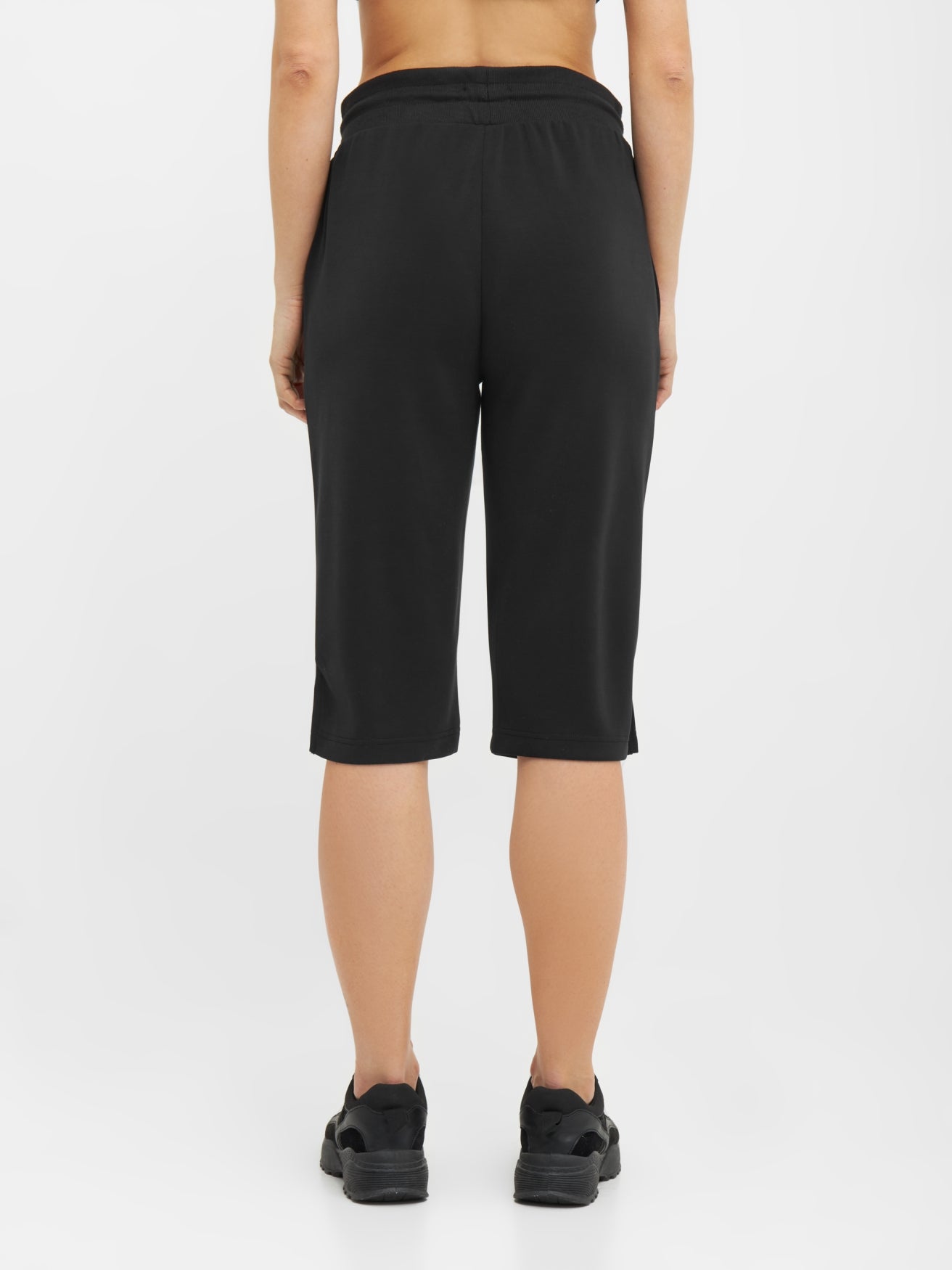 bench-enna-damen-shorts-schwarz-knielang-modal image 3
