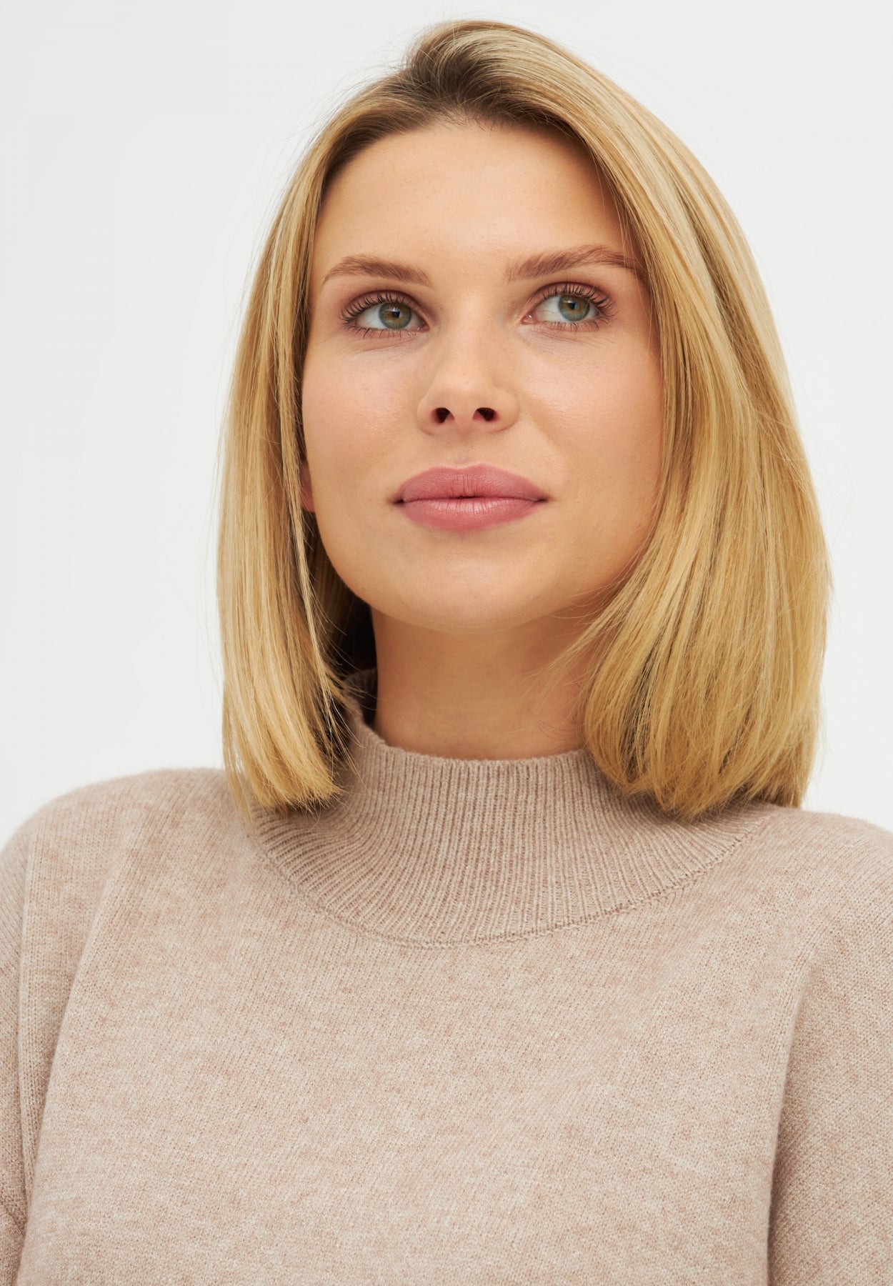 bench-hedda-pullover-damen-black-langarm image 8