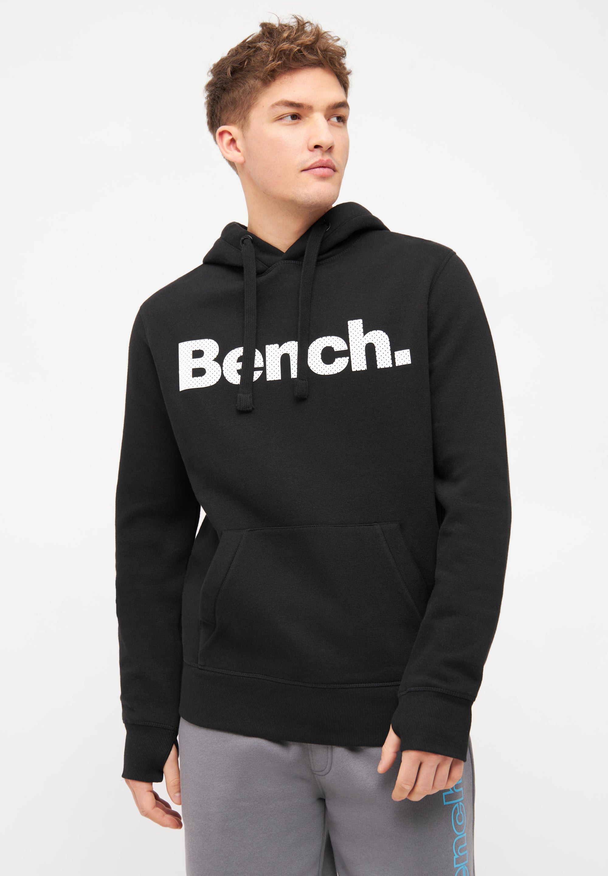 bench-skinner-hoodie-herren-schwarz-kapuzenpullover-schmal image 2