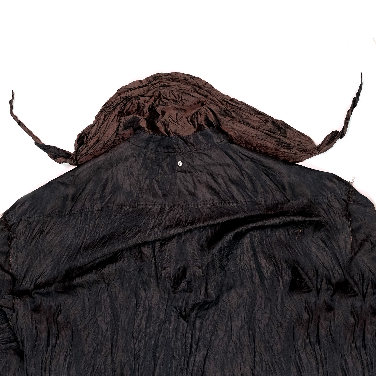 milk-of-lime-crinkled-shirt-charred-wood-statement-hemd image 2